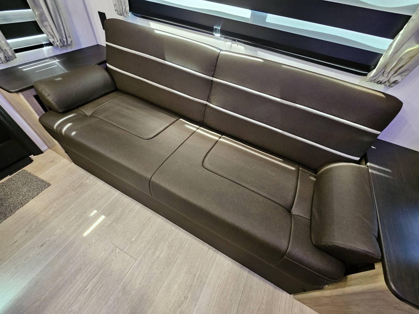 2026 Forest River 2026 Forest River Cherokee Grey Wolf - thumbnail 6