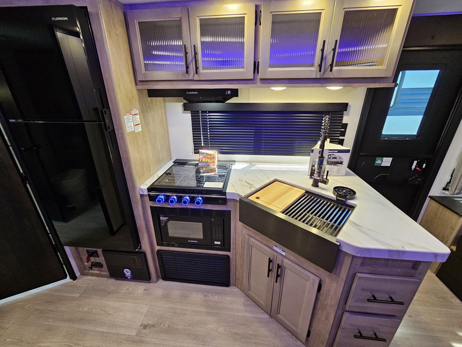 2026 Forest River 2026 Forest River Cherokee Grey Wolf - thumbnail 8