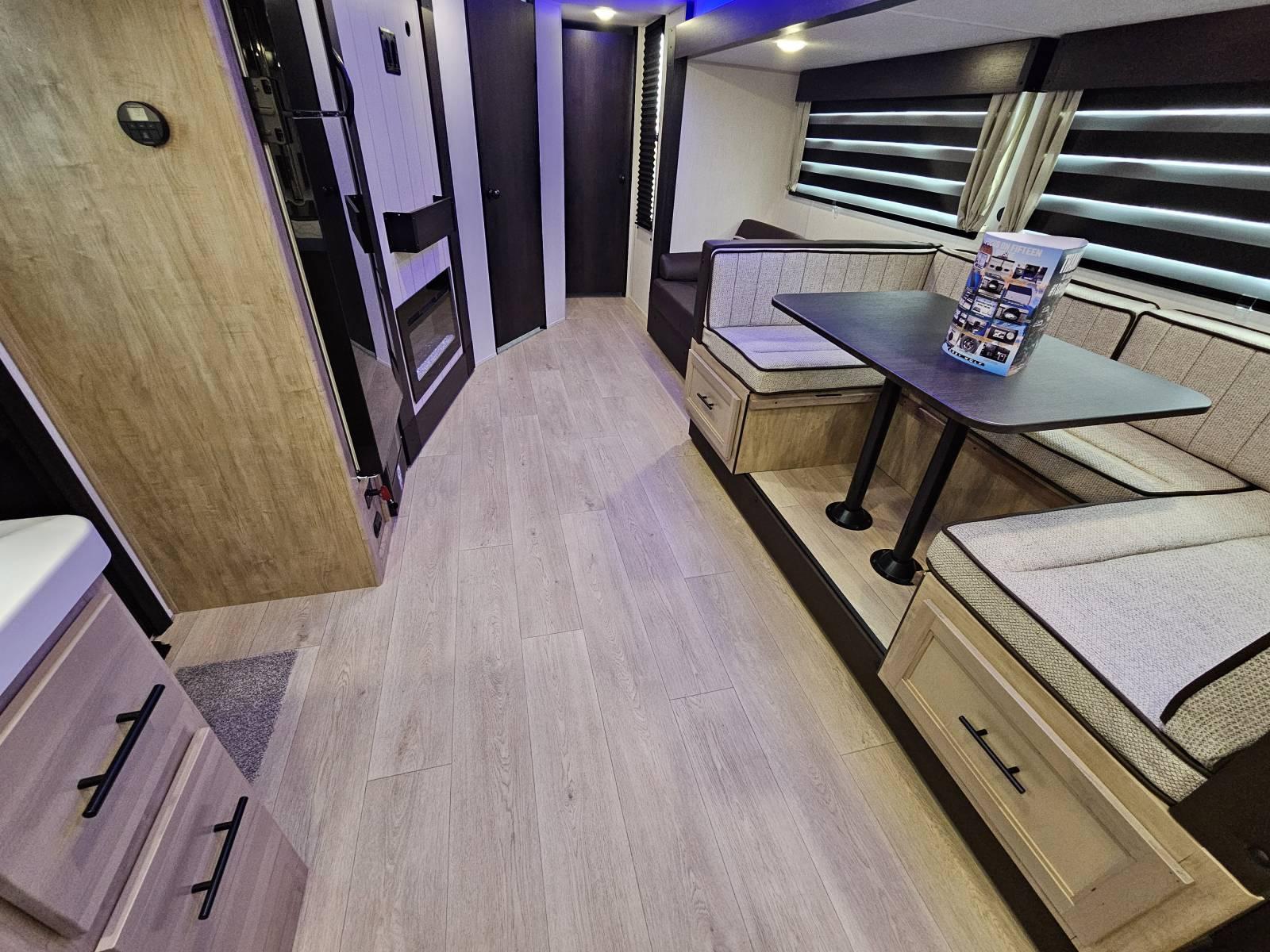 2026 Forest River 2026 Forest River Cherokee Grey Wolf - thumbnail 4