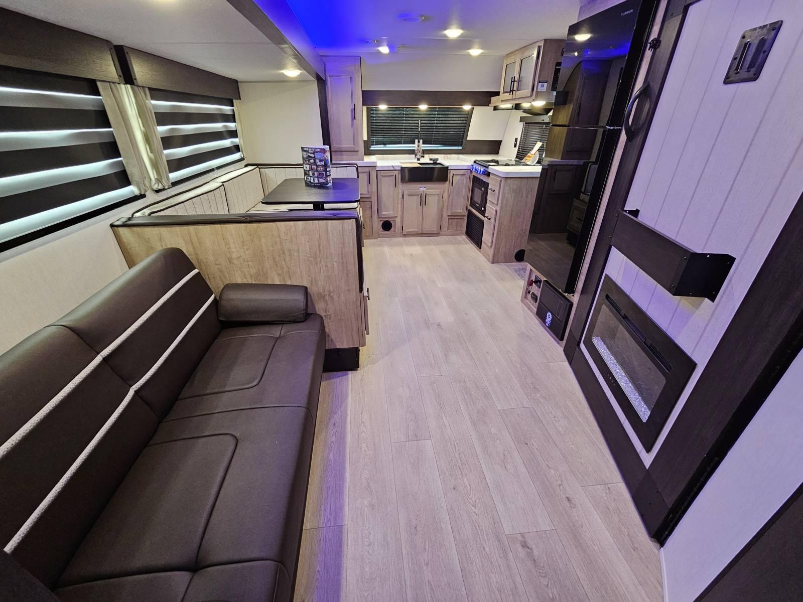 2026 Forest River 2026 Forest River Cherokee Grey Wolf - thumbnail 5