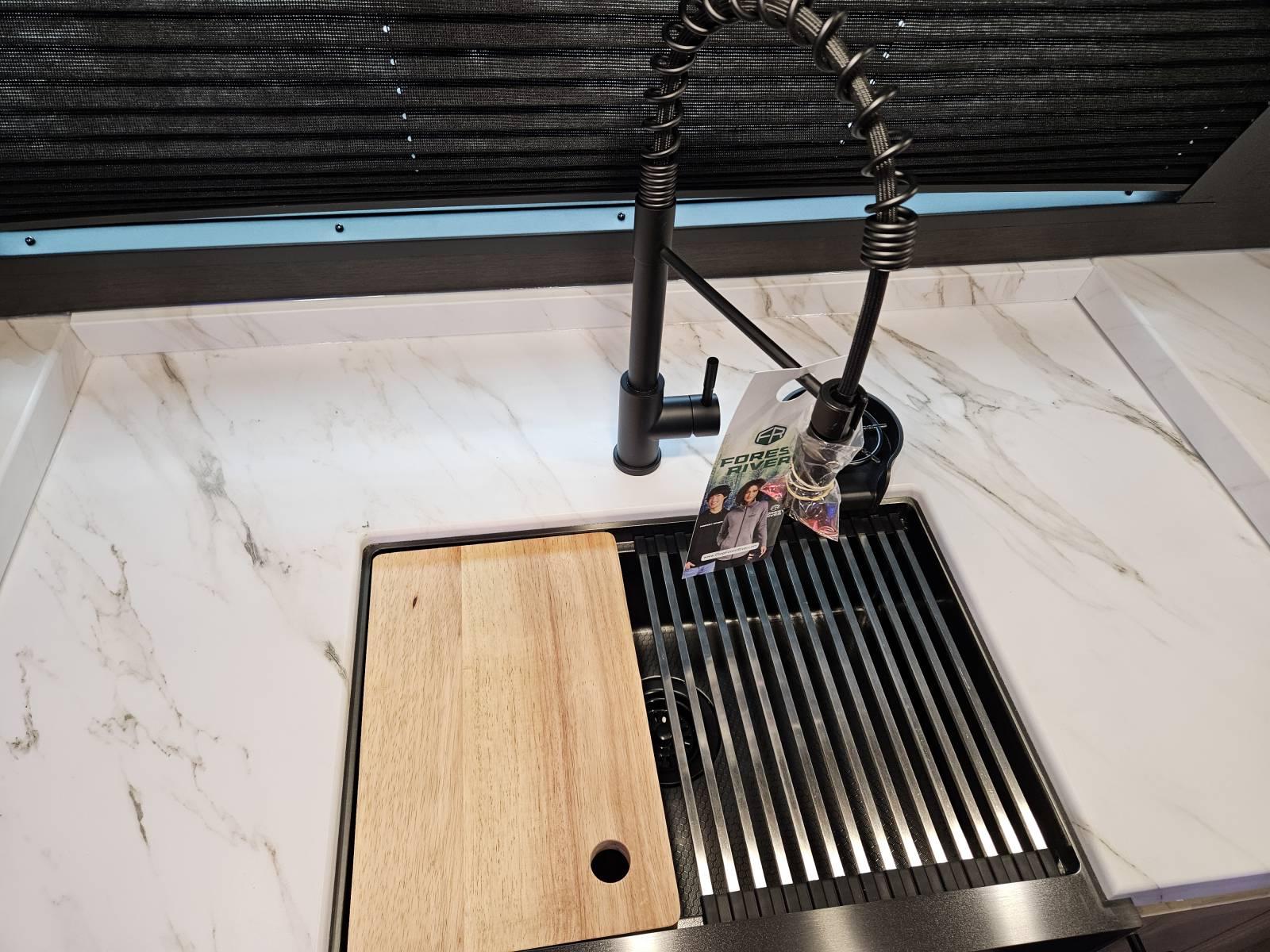 2026 Forest River 2026 Forest River Cherokee Grey Wolf - thumbnail 10