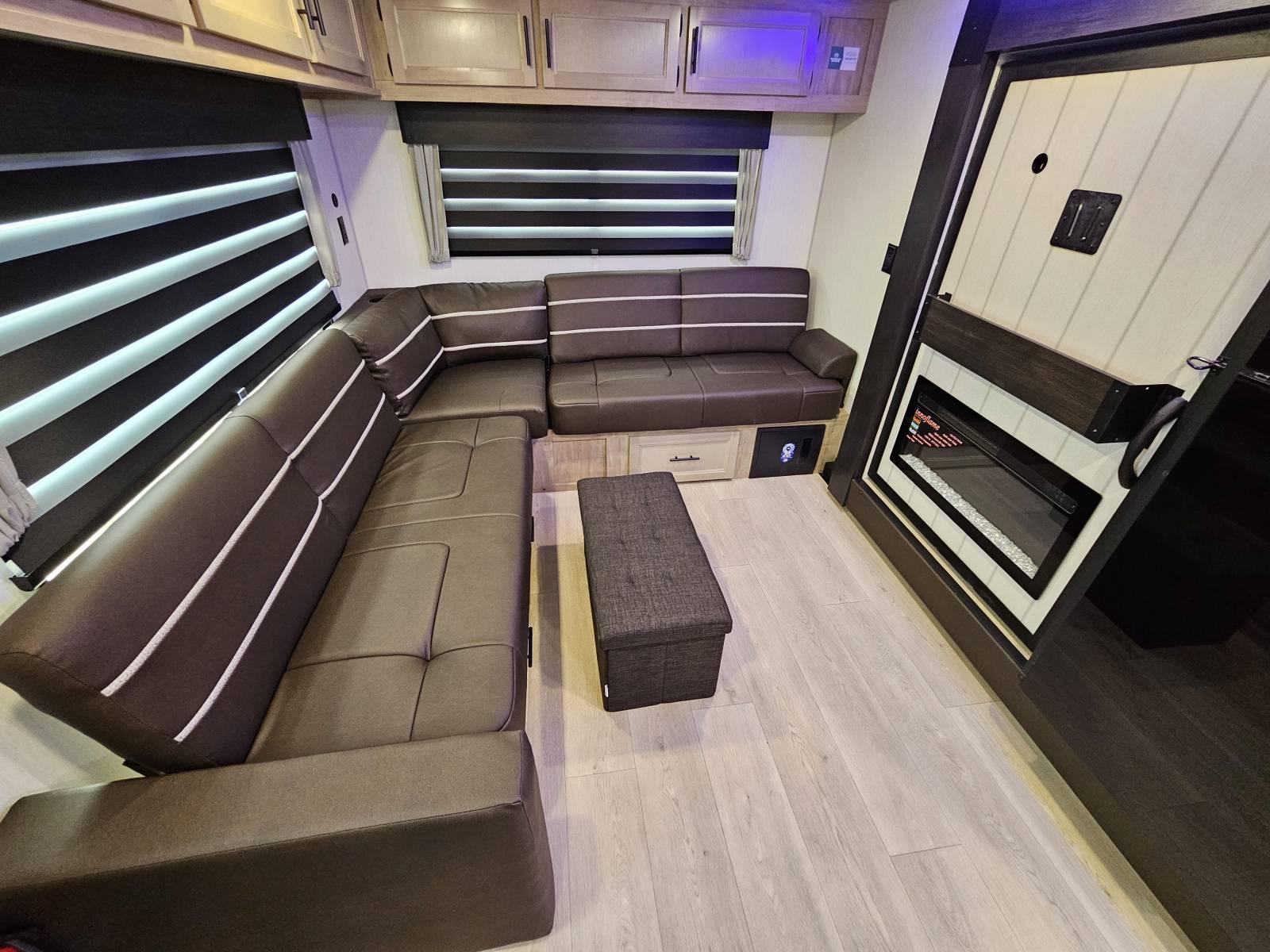 2026 Forest River 2026 Forest River Cherokee Grey Wolf - thumbnail 6