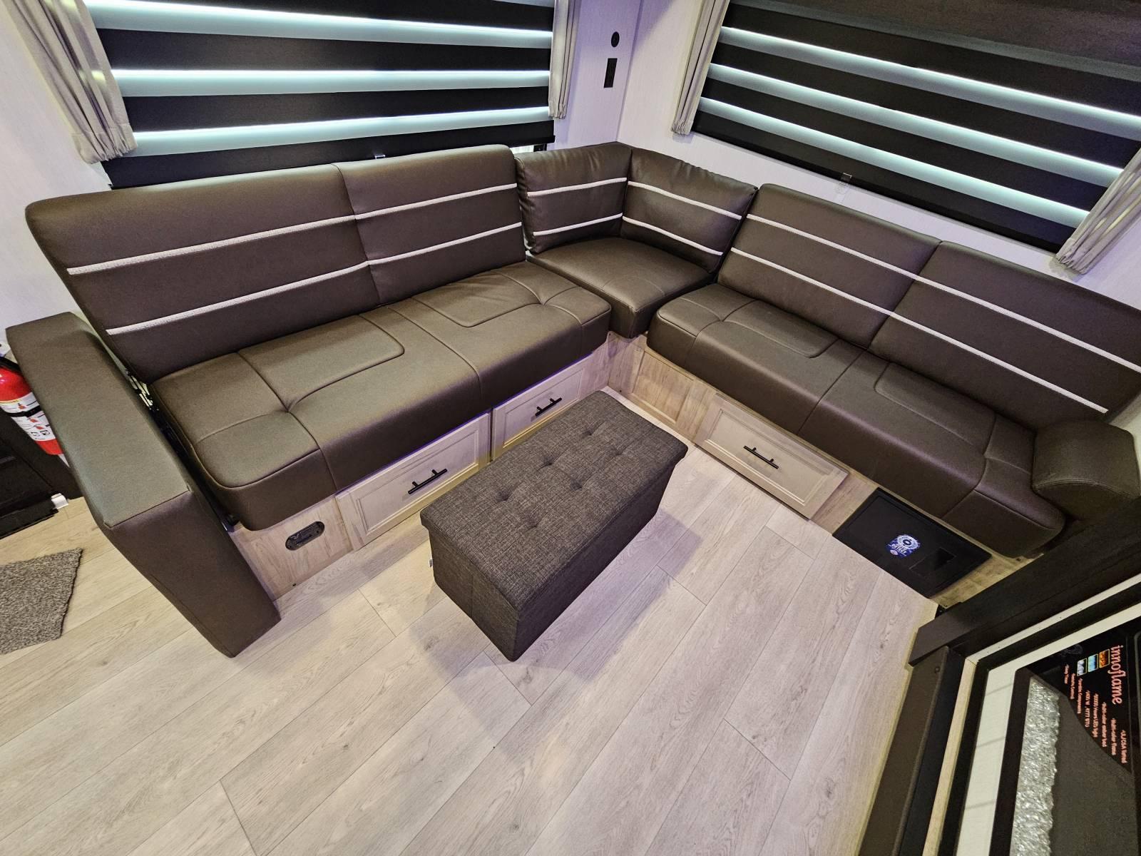 2026 Forest River 2026 Forest River Cherokee Grey Wolf - thumbnail 7