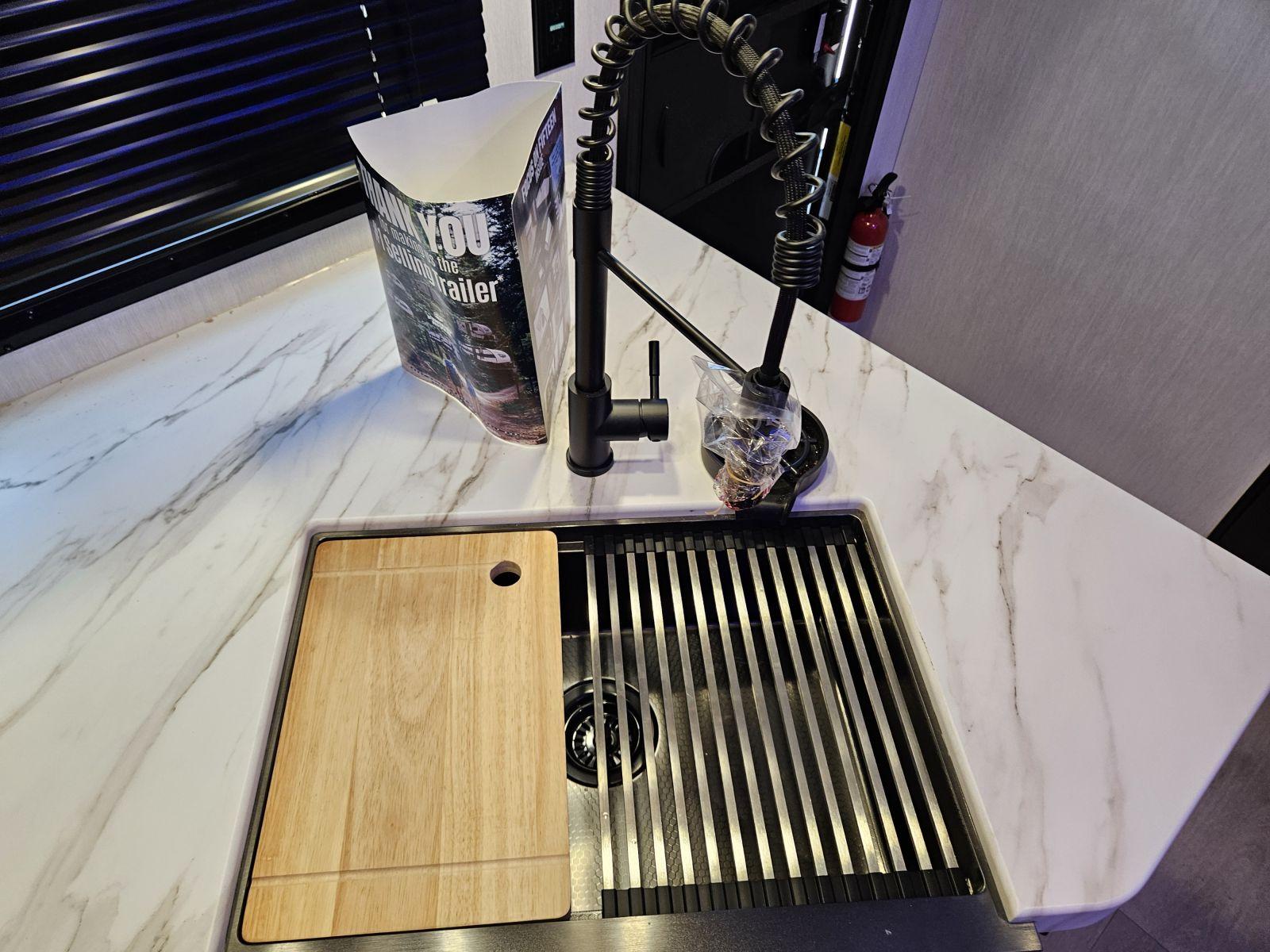 2026 Forest River 2026 Forest River Cherokee Grey Wolf - thumbnail 10