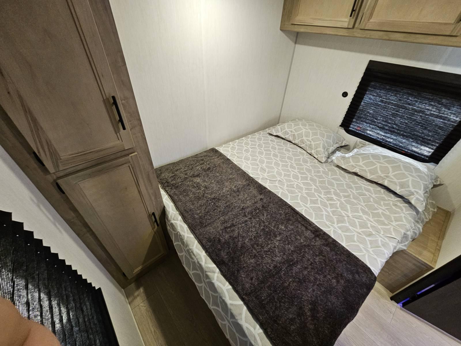 2026 Forest River 2026 Forest River Cherokee Grey Wolf - thumbnail 16