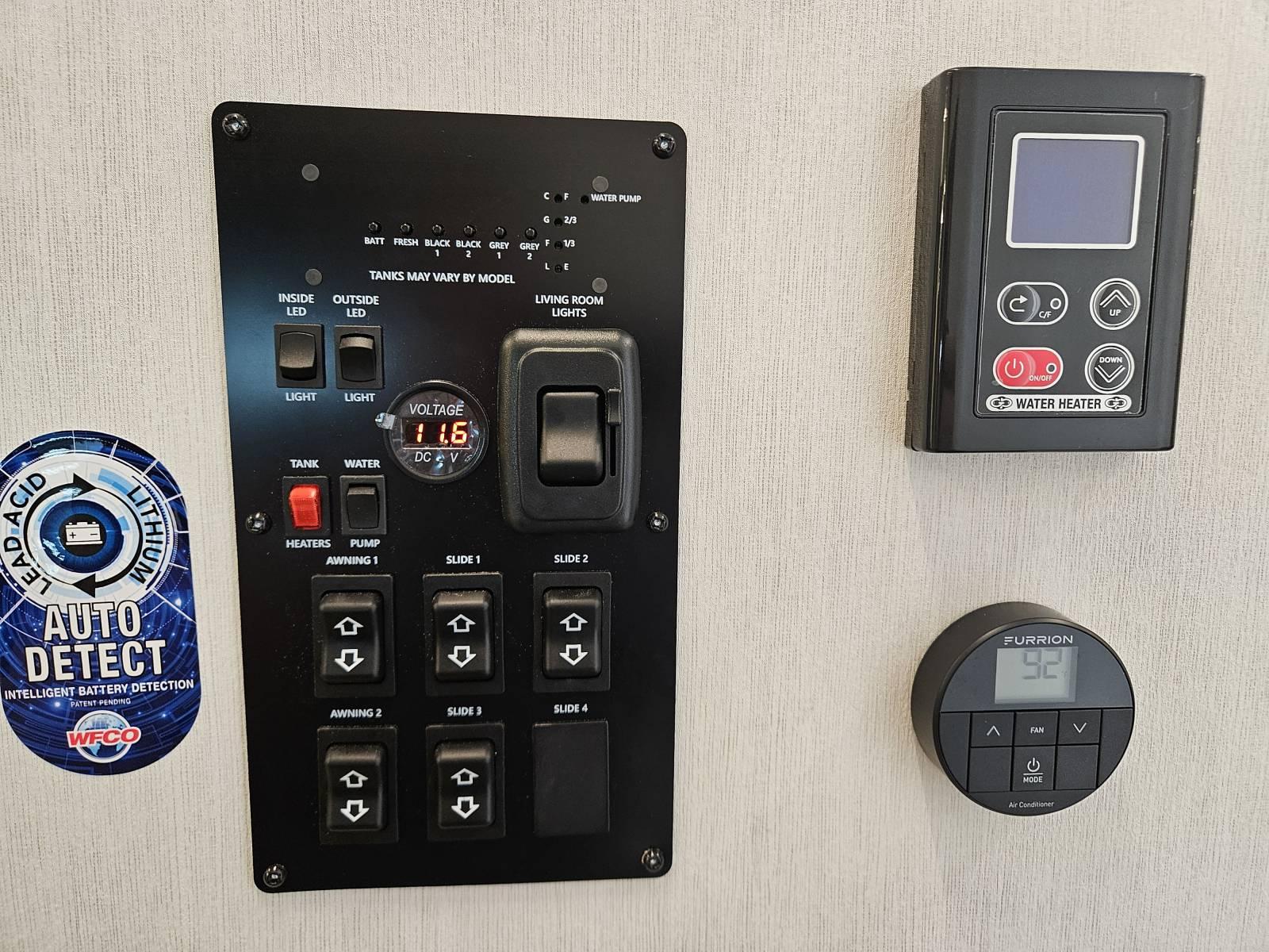 2026 Forest River 2026 Forest River Cherokee Arctic Wolf Suite - thumbnail 31