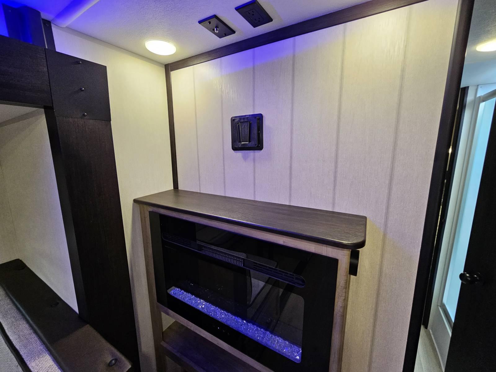 2026 Forest River 2026 Forest River Cherokee Grey Wolf - thumbnail 7