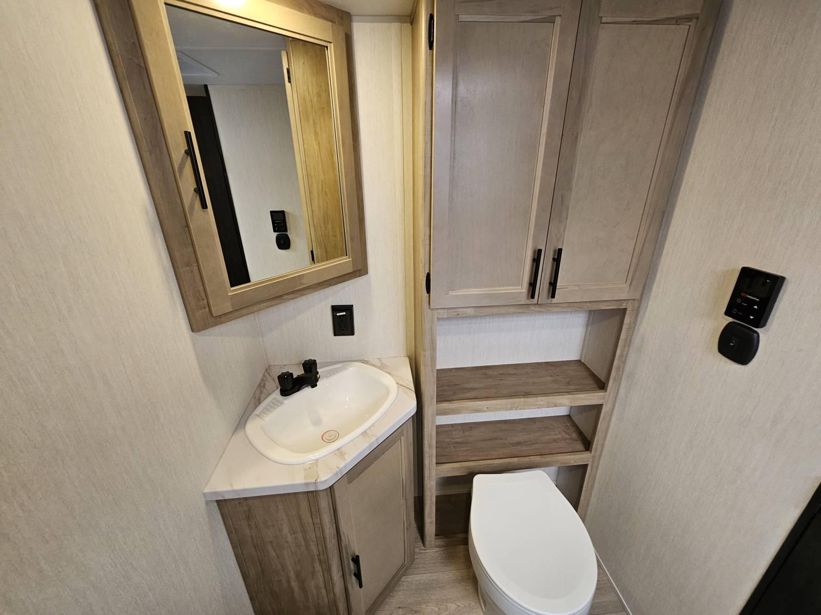 2026 Forest River 2026 Forest River Cherokee Grey Wolf - thumbnail 16