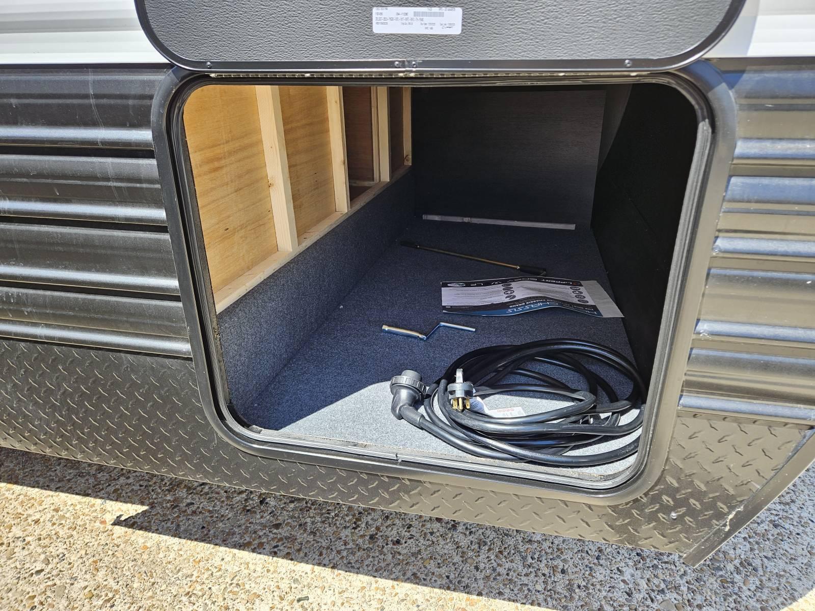 2026 Forest River 2026 Forest River Cherokee Grey Wolf - thumbnail 19