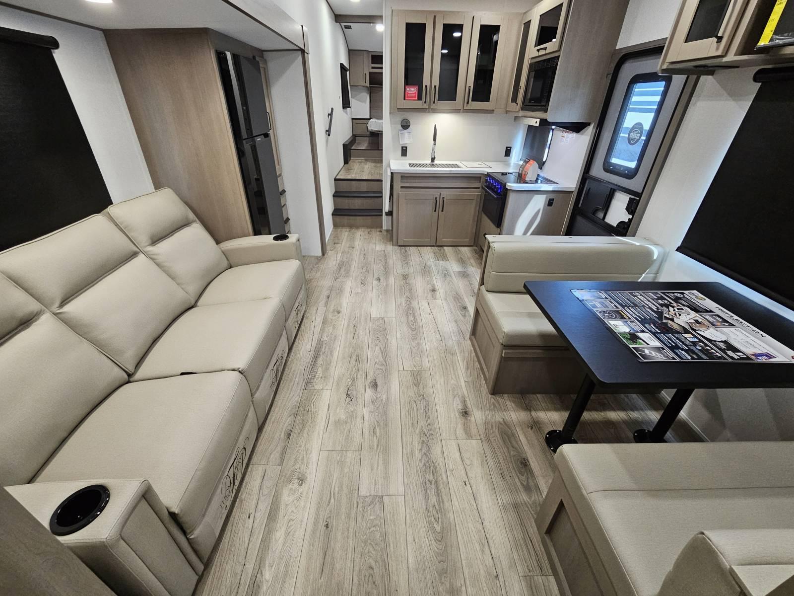 2026 Grand Design 2026 Grand Design Reflection 100 Series - thumbnail 4