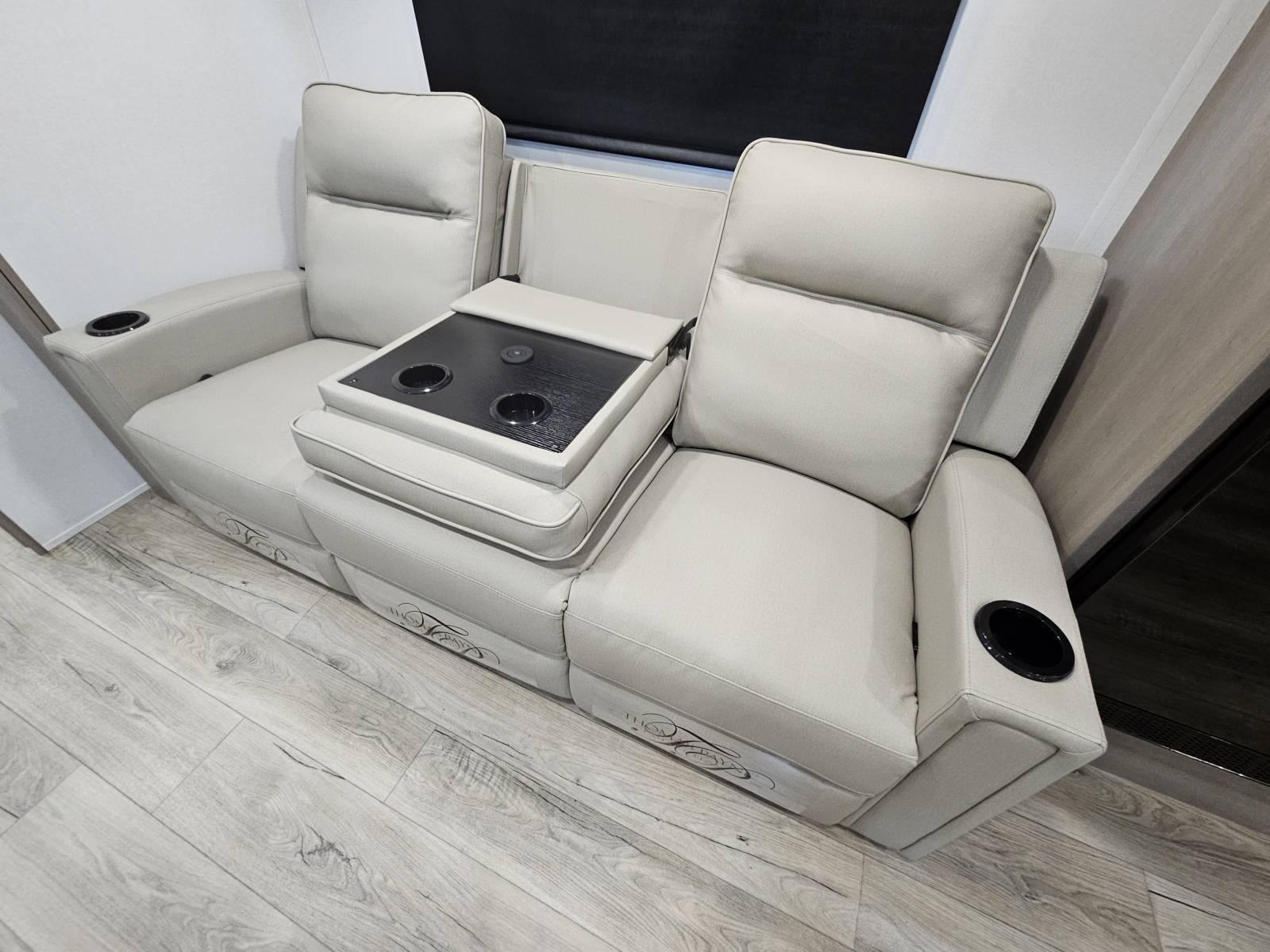 2026 Grand Design 2026 Grand Design Reflection 100 Series - thumbnail 7