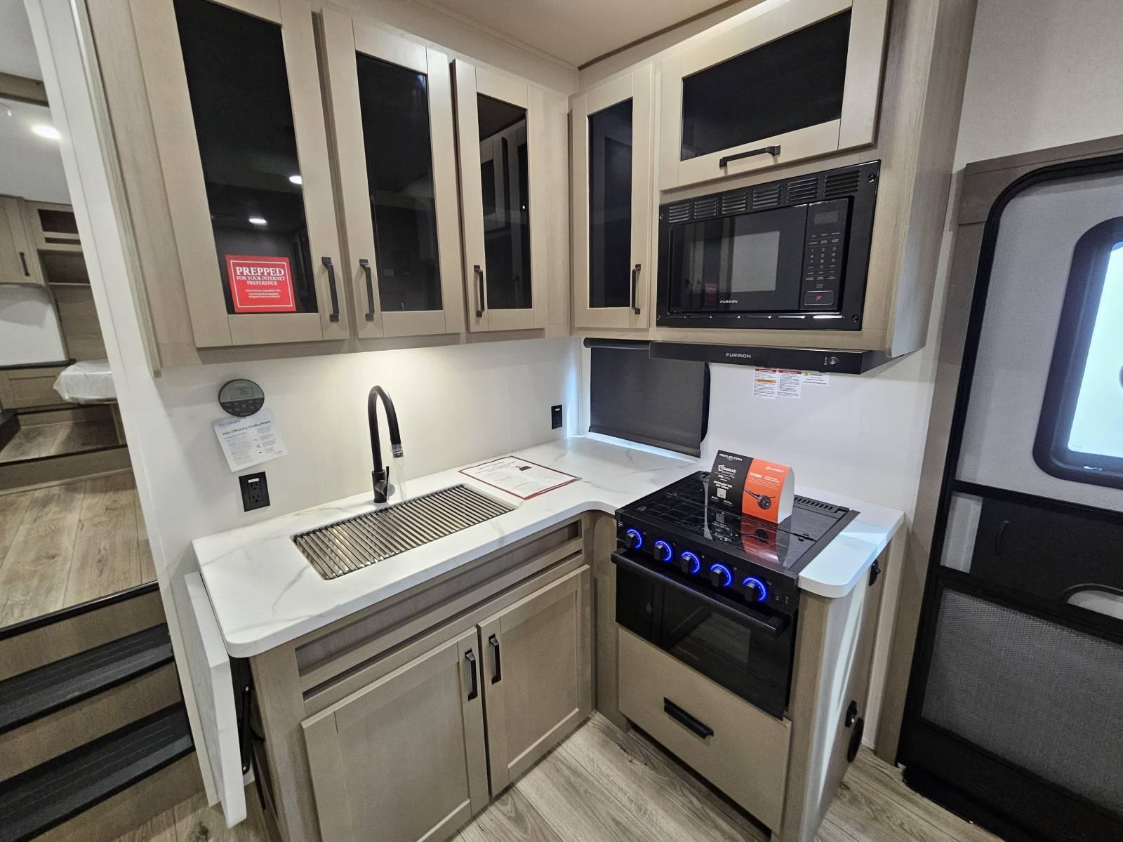 2026 Grand Design 2026 Grand Design Reflection 100 Series - thumbnail 9