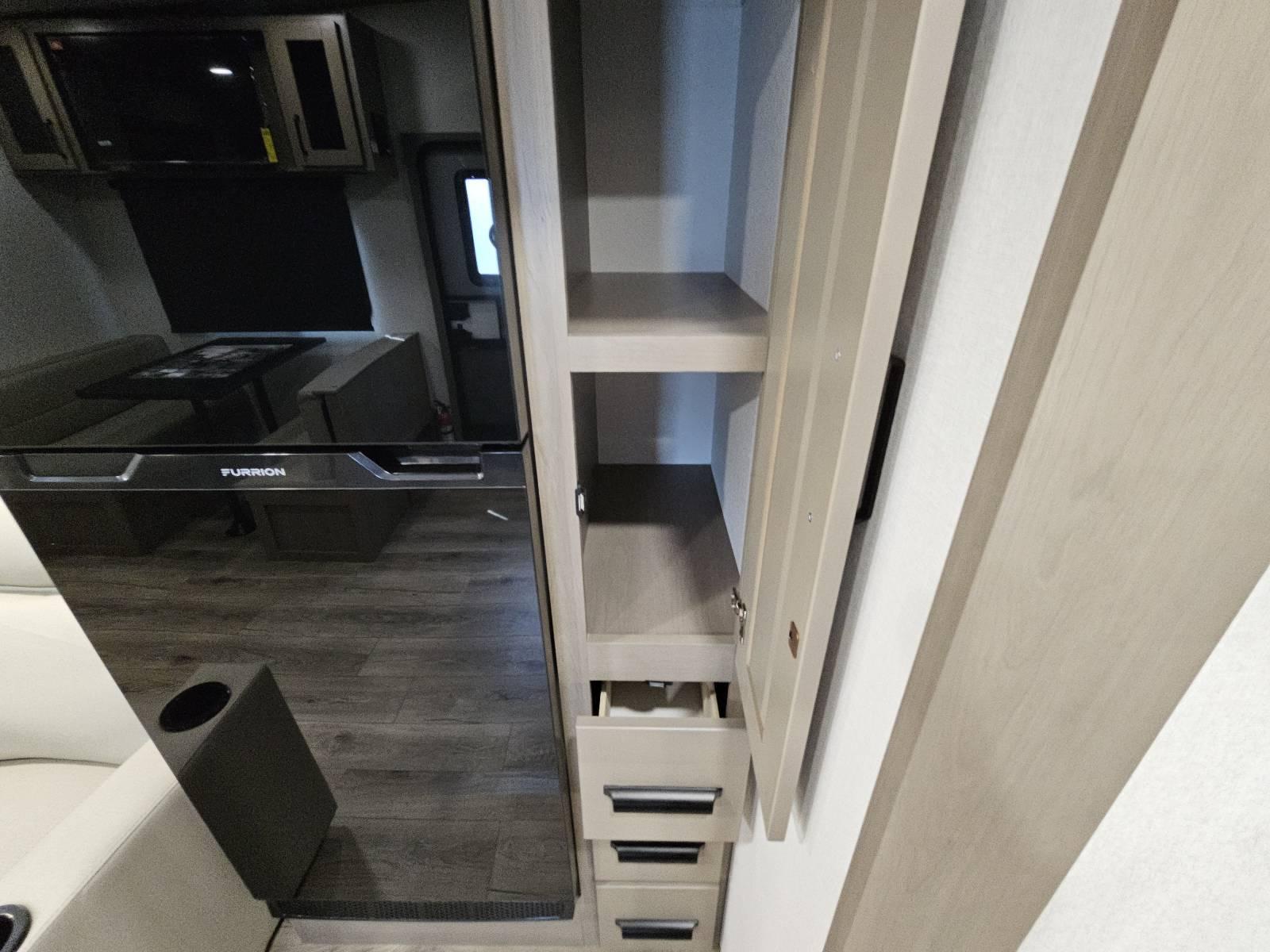 2026 Grand Design 2026 Grand Design Reflection 100 Series - thumbnail 13