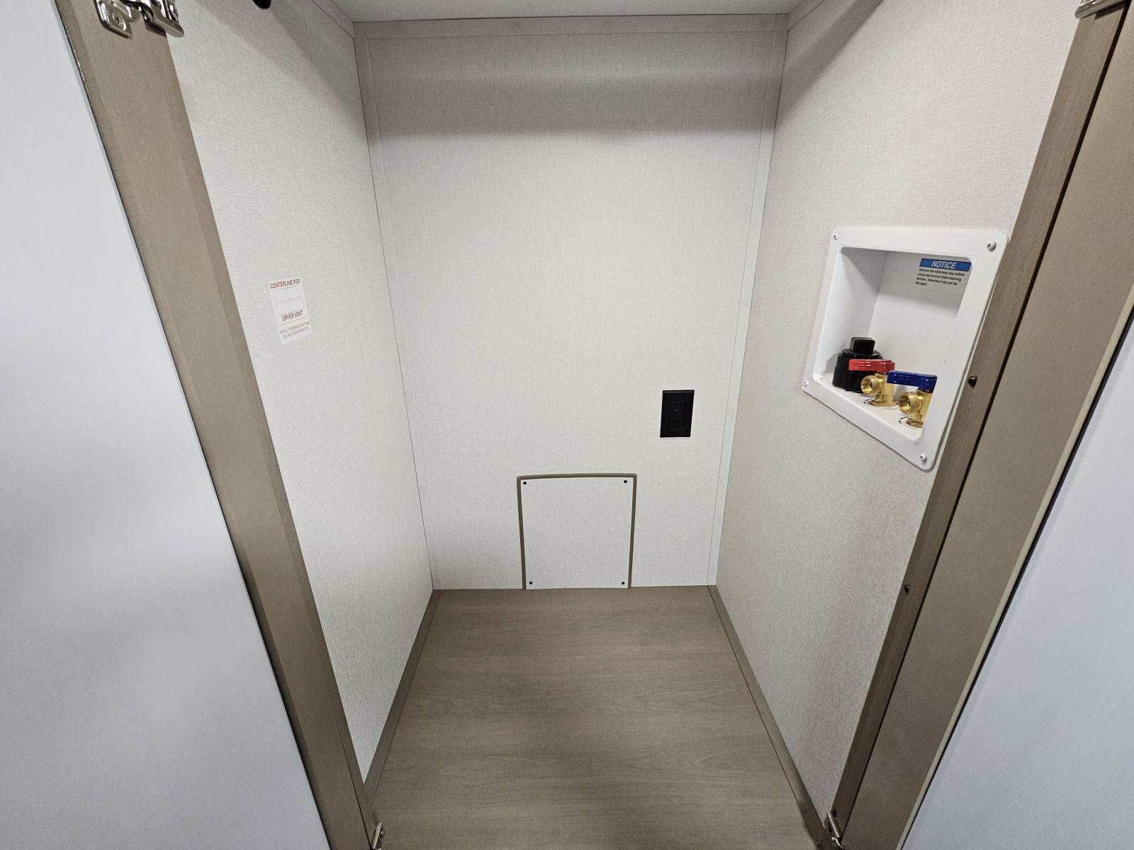 2026 Grand Design 2026 Grand Design Reflection 100 Series - thumbnail 17