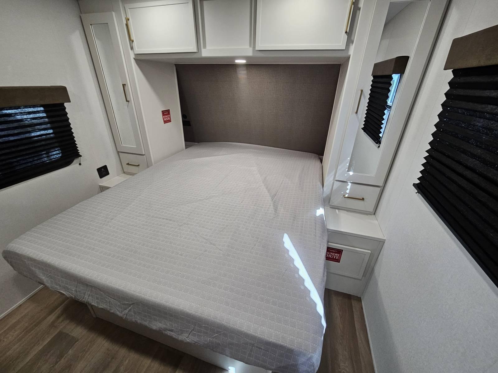 2026 Grand Design 2026 Grand Design Transcend - thumbnail 16