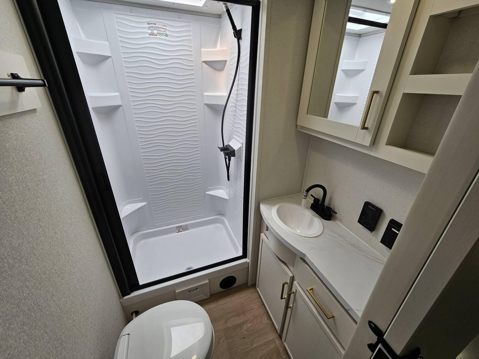 2026 Grand Design 2026 Grand Design Transcend - thumbnail 19