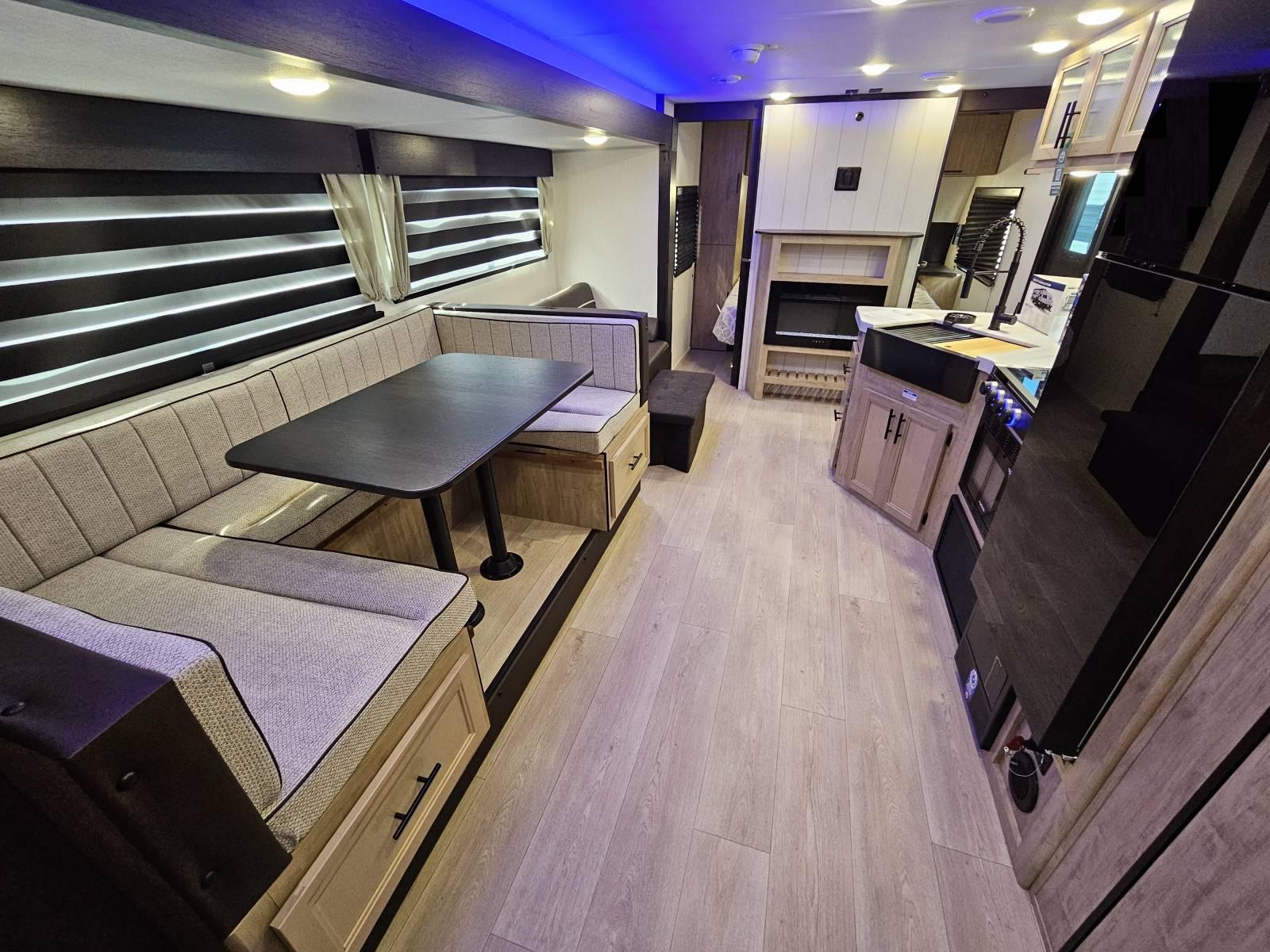 2026 Forest River 2026 Forest River Cherokee Grey Wolf - thumbnail 5