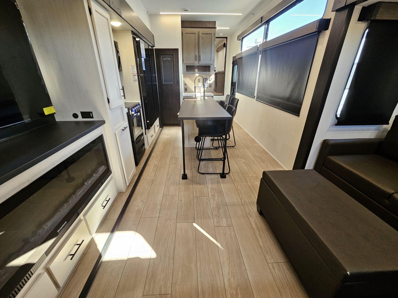 2026 Forest River 2026 Forest River Cherokee Arctic Wolf - thumbnail 5