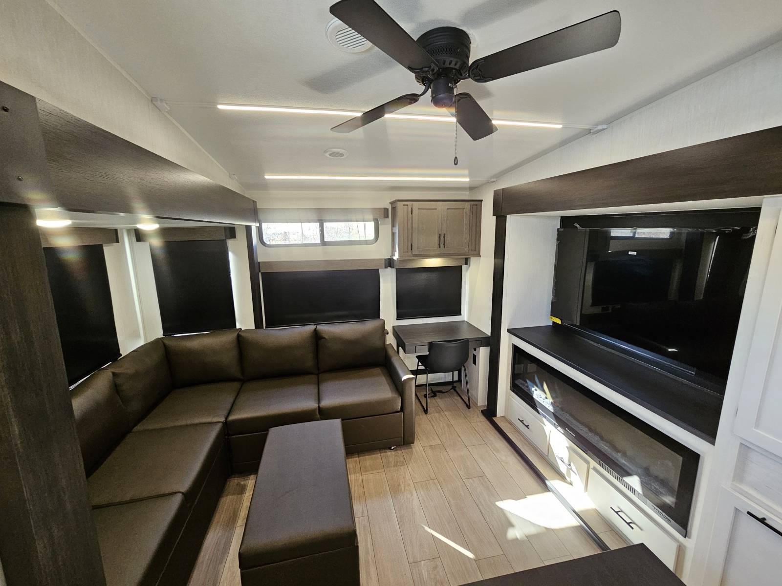 2026 Forest River 2026 Forest River Cherokee Arctic Wolf - thumbnail 9