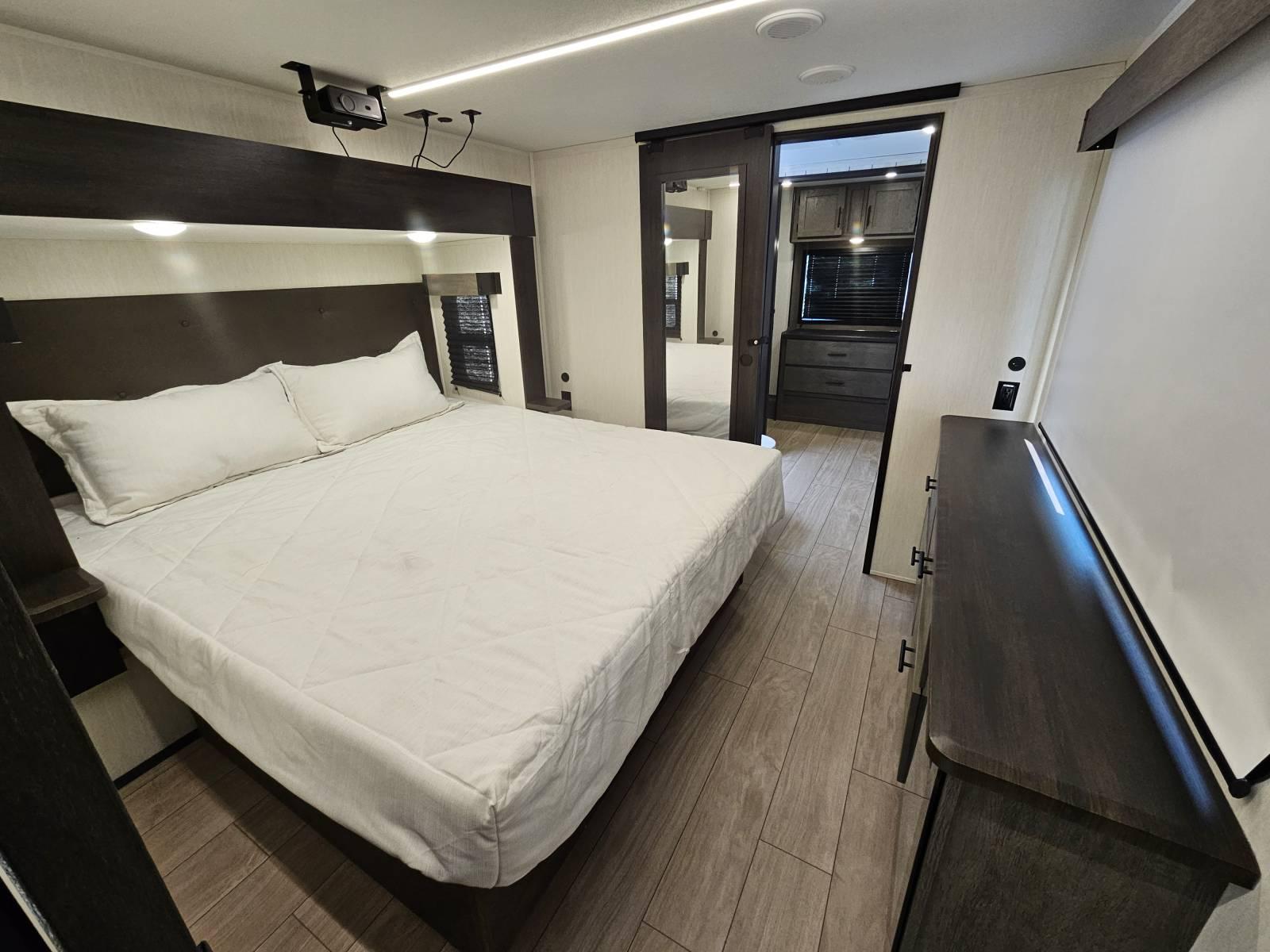 2026 Forest River 2026 Forest River Cherokee Arctic Wolf - thumbnail 22