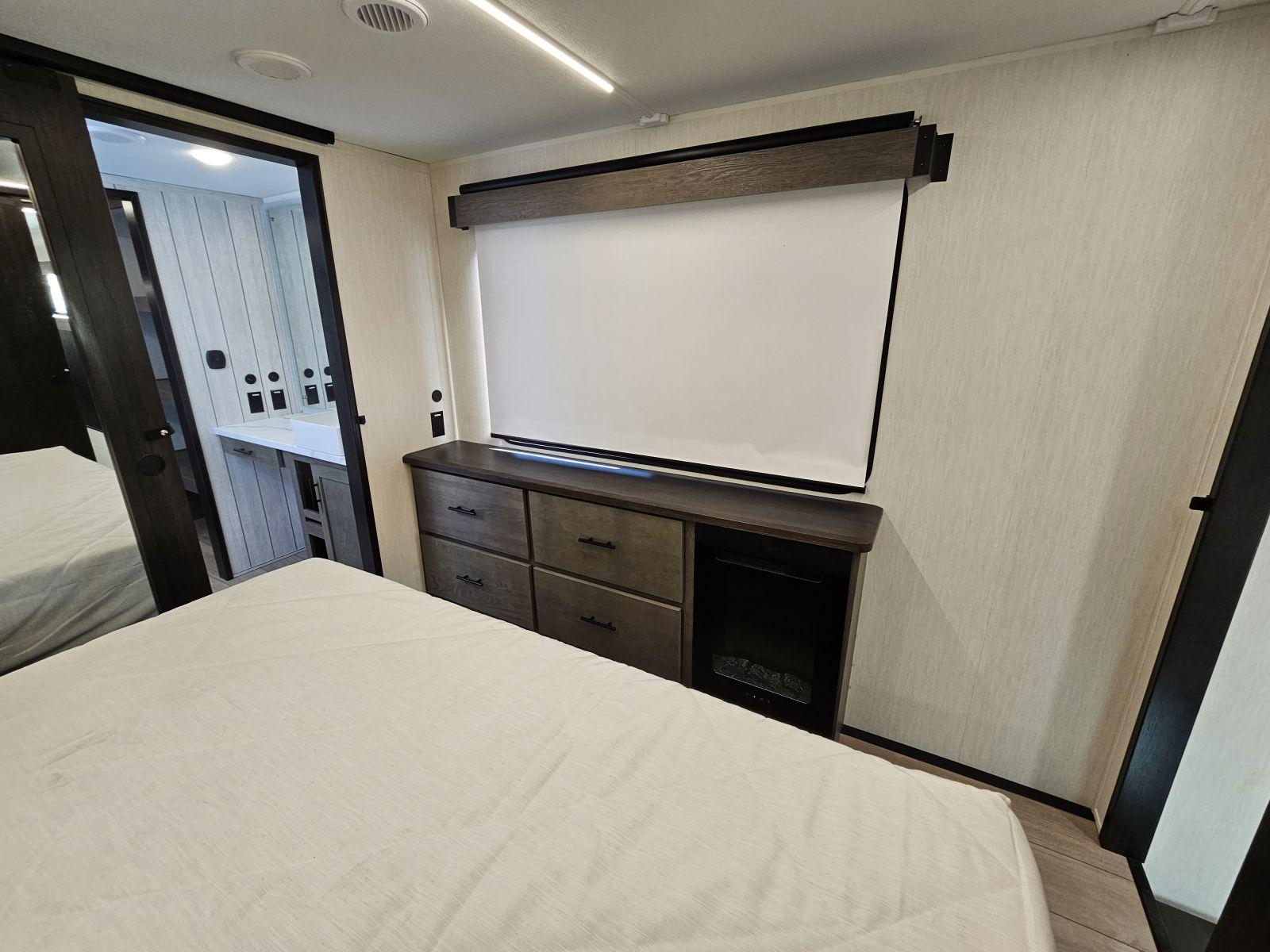 2026 Forest River 2026 Forest River Cherokee Arctic Wolf - thumbnail 24