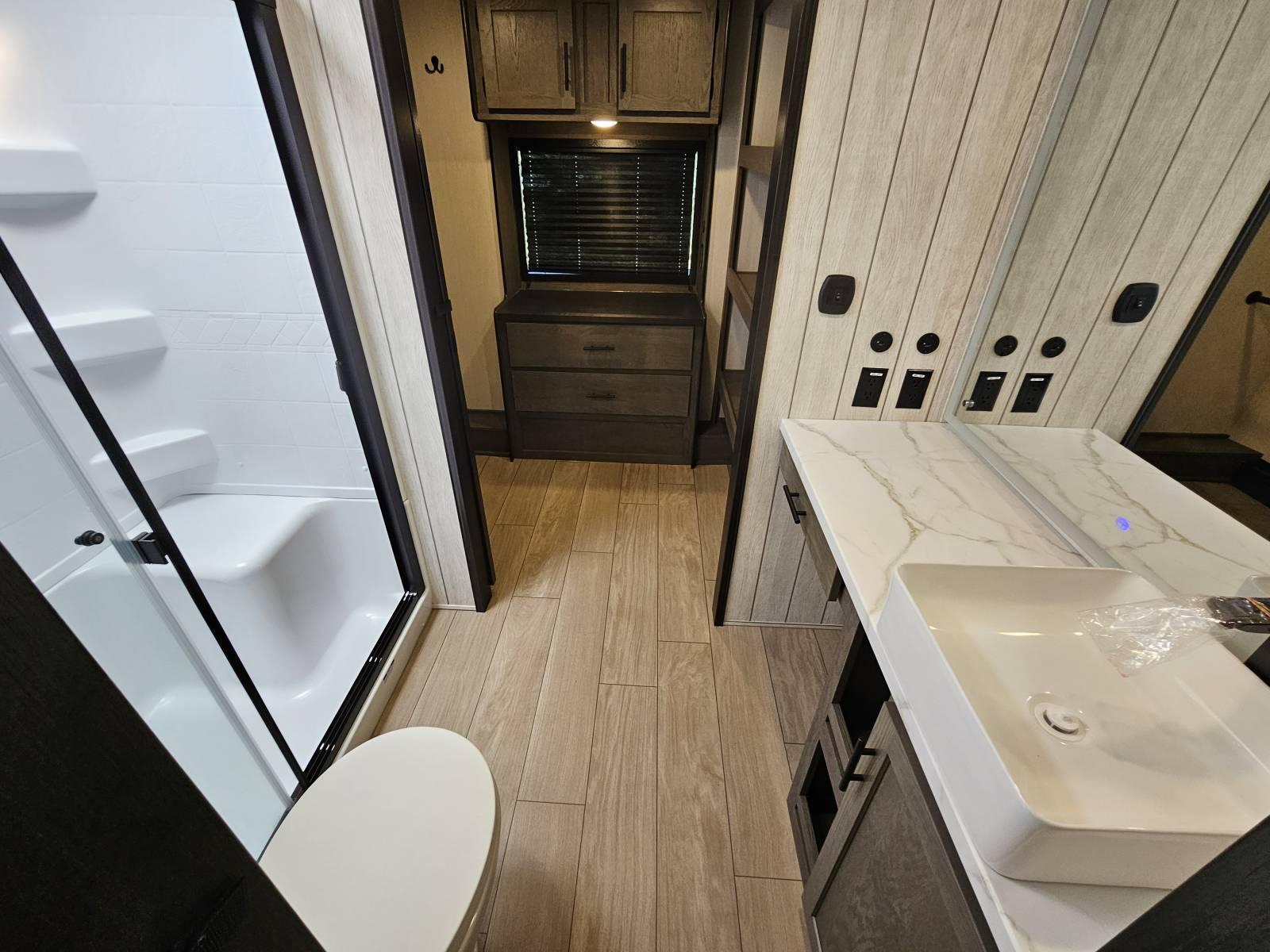 2026 Forest River 2026 Forest River Cherokee Arctic Wolf - thumbnail 26