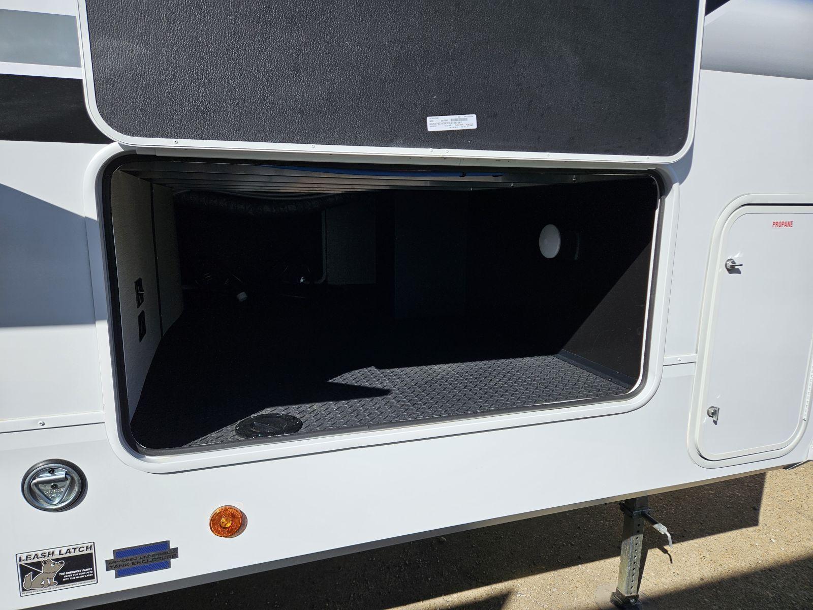 2026 Forest River 2026 Forest River Cherokee Arctic Wolf - thumbnail 33