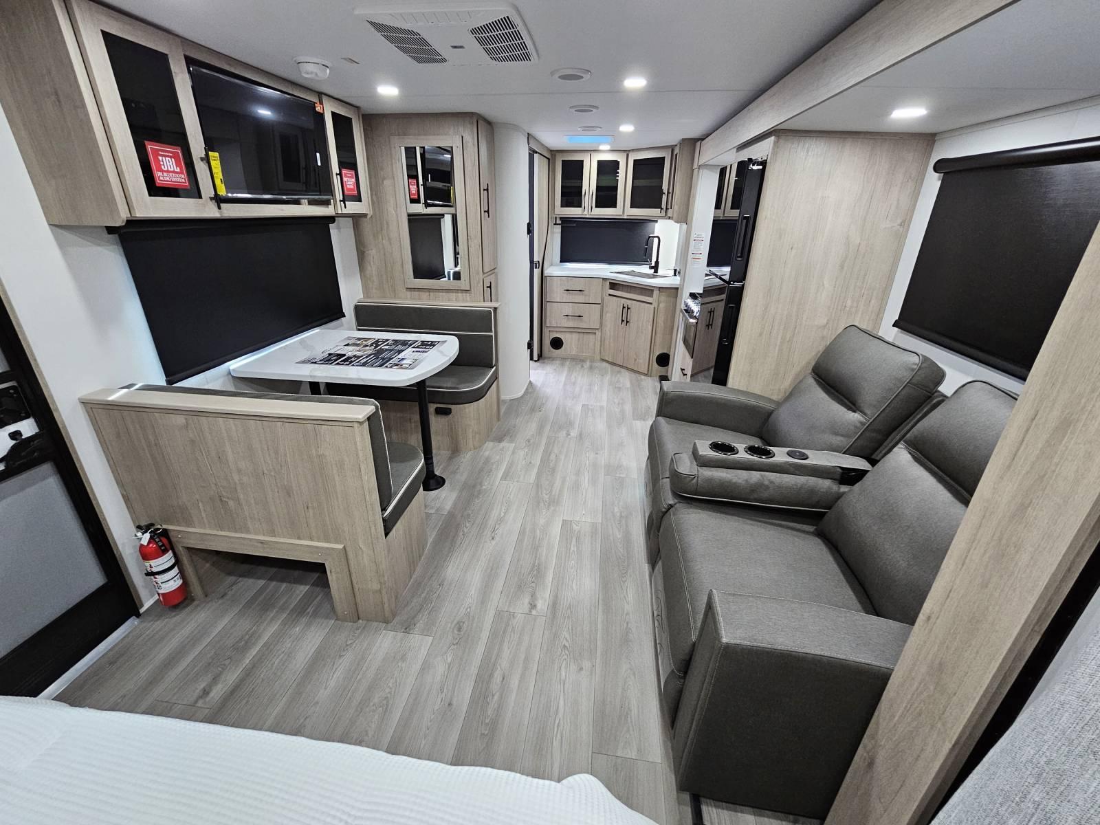 2026 Grand Design 2026 Grand Design Imagine XLS - thumbnail 4