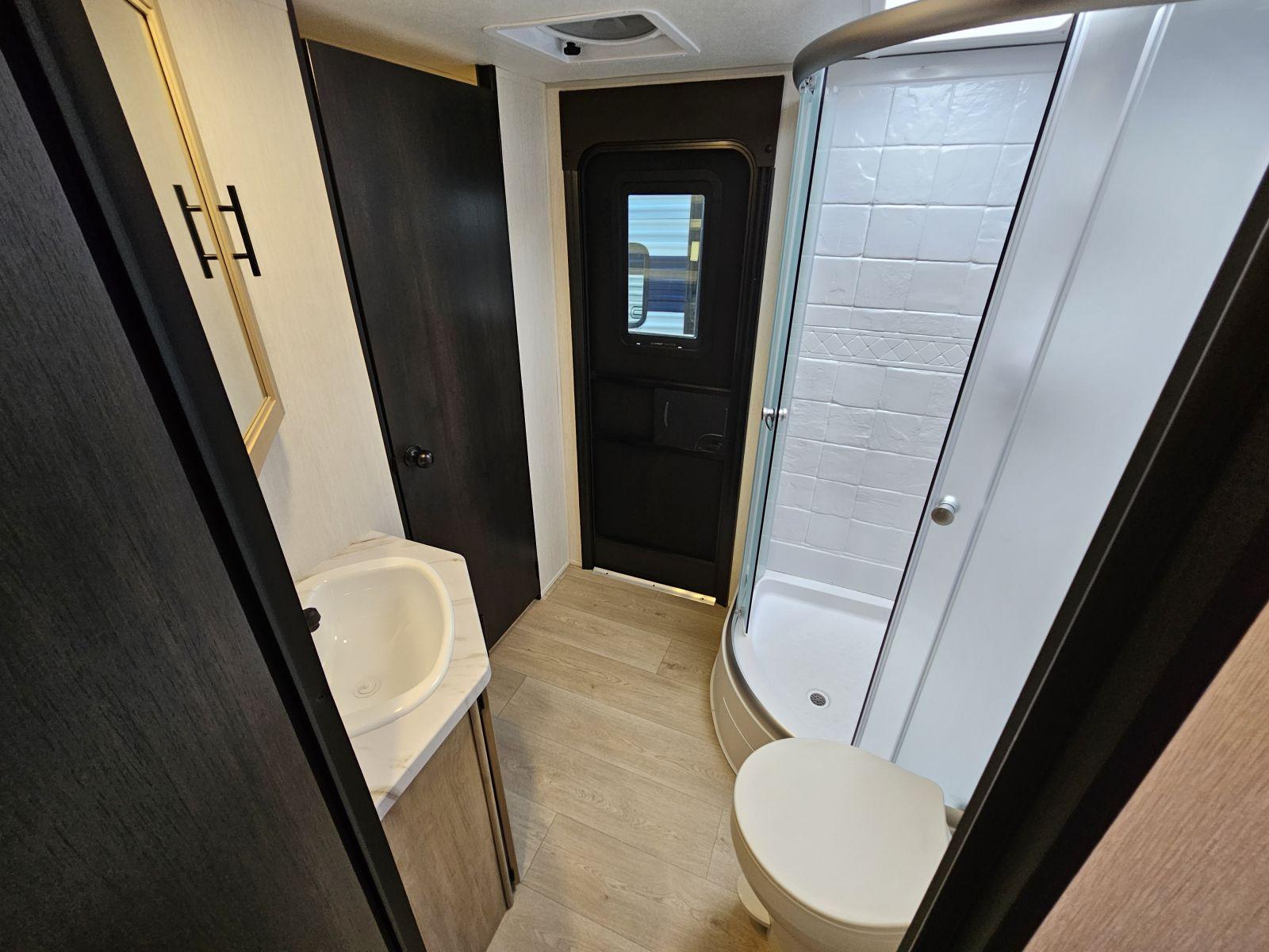 2026 Forest River 2026 Forest River Cherokee Grey Wolf - thumbnail 16