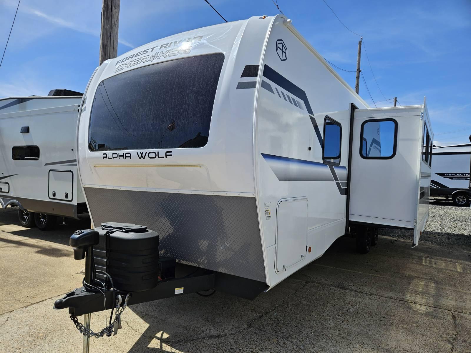 2026 Forest River 2026 Forest River Cherokee Alpha Wolf - thumbnail 3