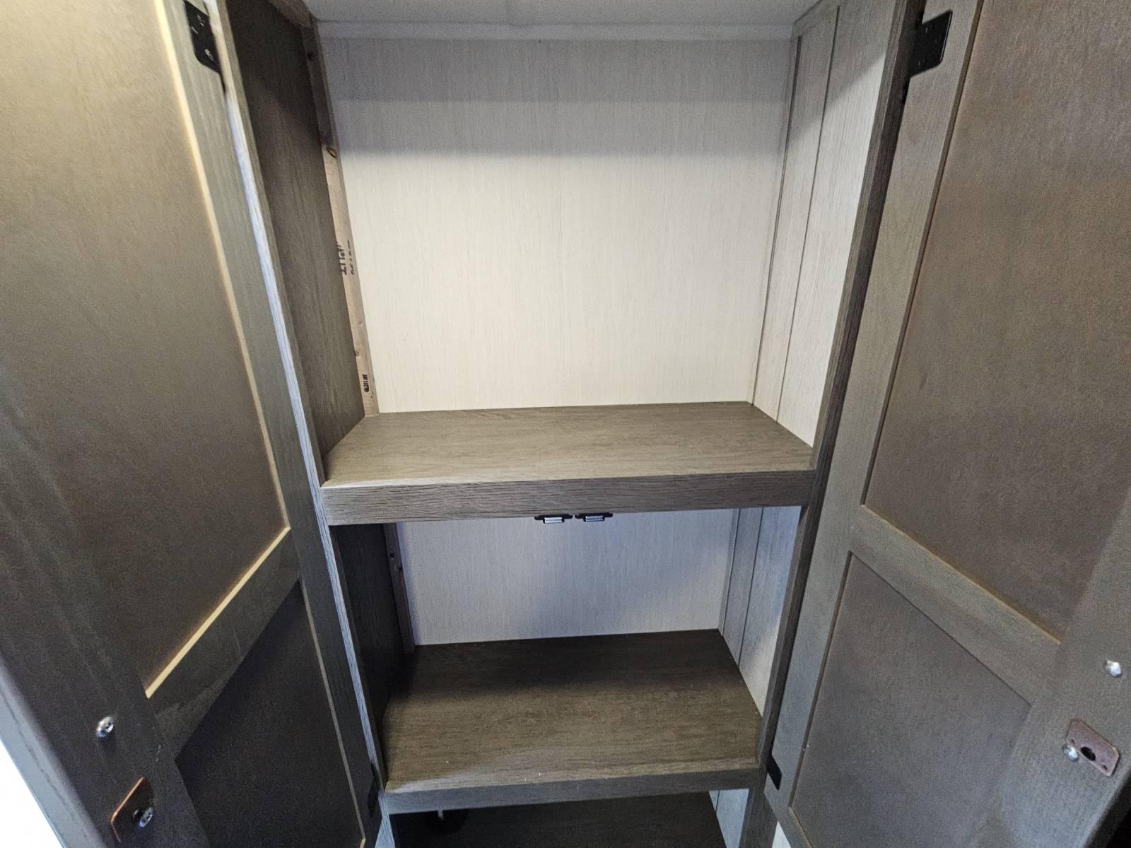 2026 Forest River 2026 Forest River Cherokee Alpha Wolf - thumbnail 17