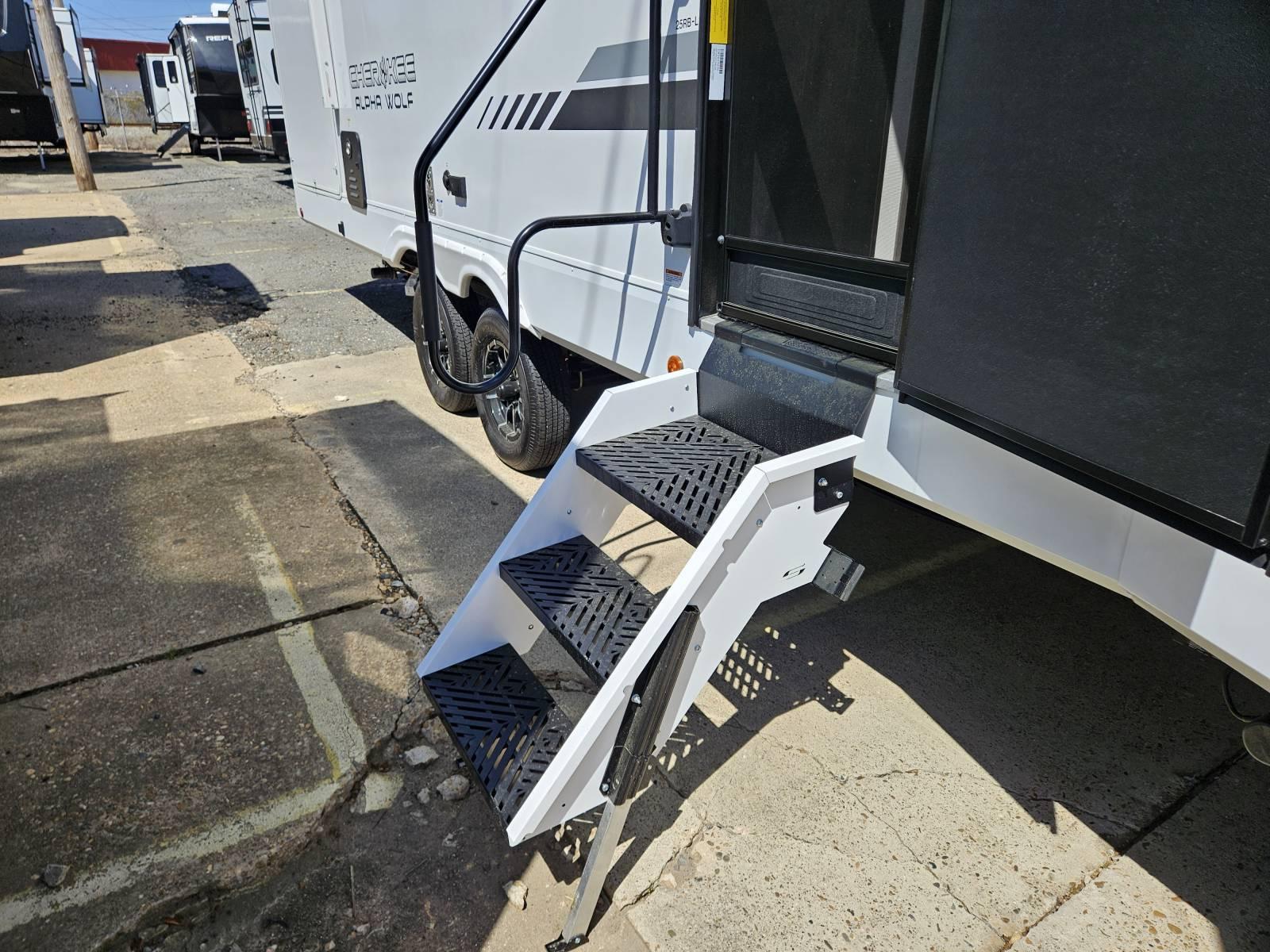 2026 Forest River 2026 Forest River Cherokee Alpha Wolf - thumbnail 21