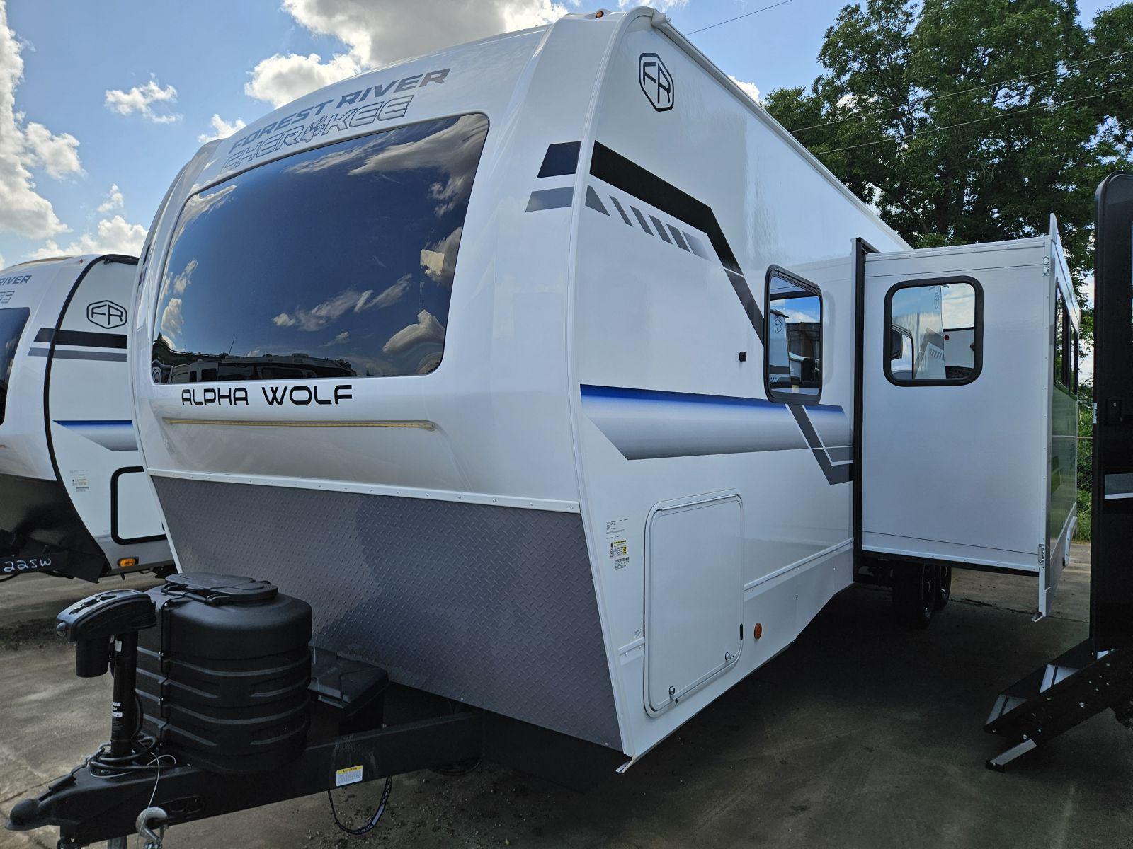 2026 Forest River 2026 Forest River Cherokee Alpha Wolf - thumbnail 3