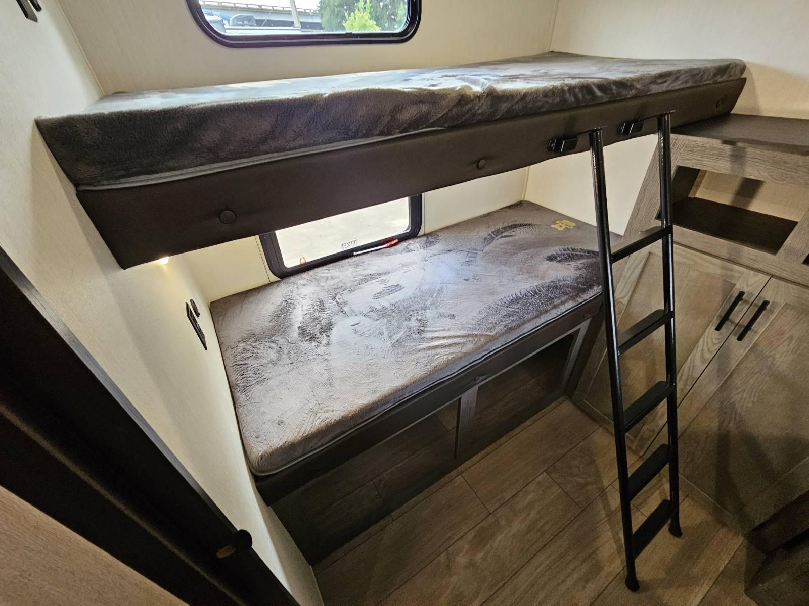 2026 Forest River 2026 Forest River Cherokee Alpha Wolf - thumbnail 16