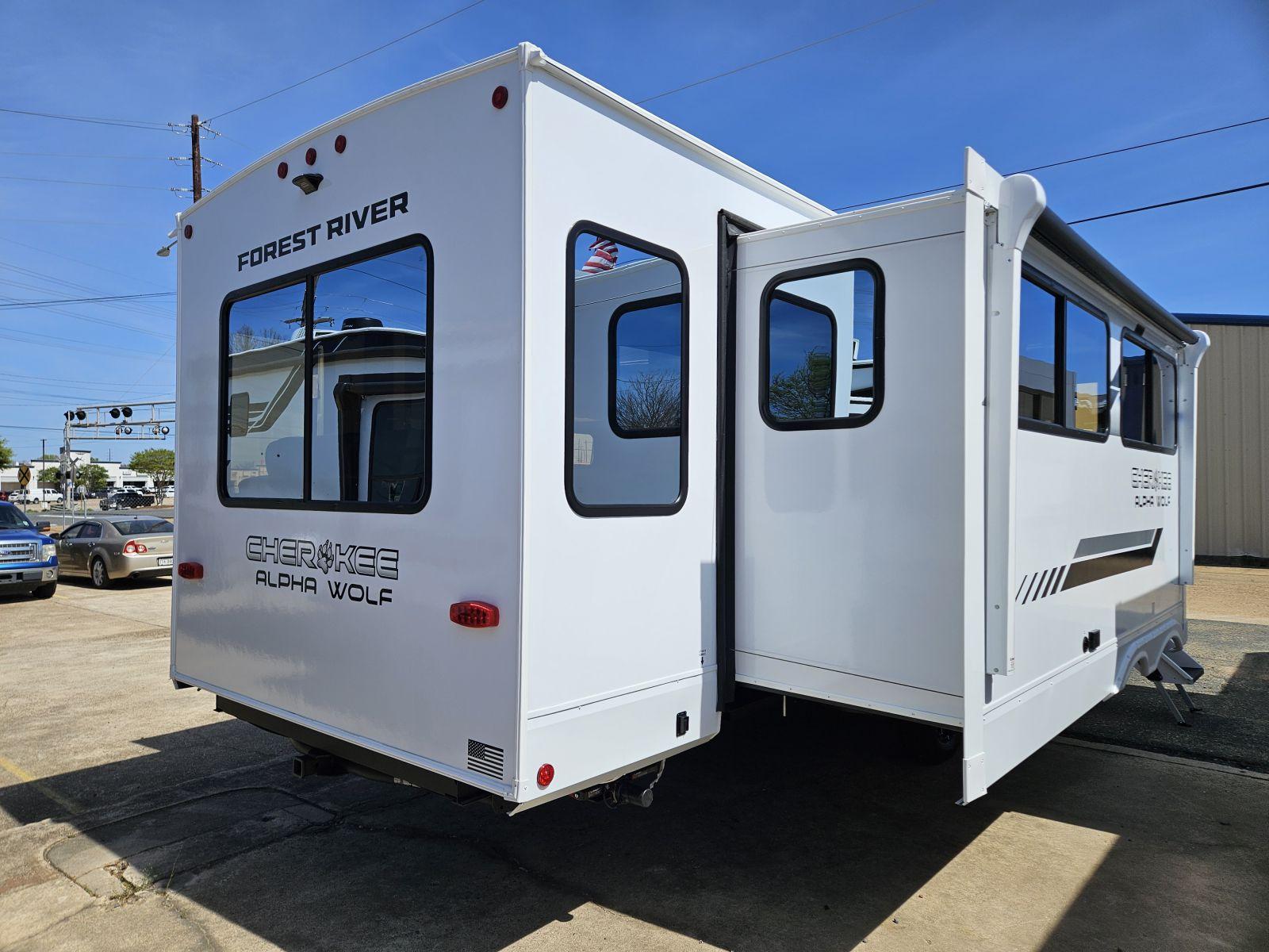 2026 Forest River 2026 Forest River Cherokee Alpha Wolf - thumbnail 30