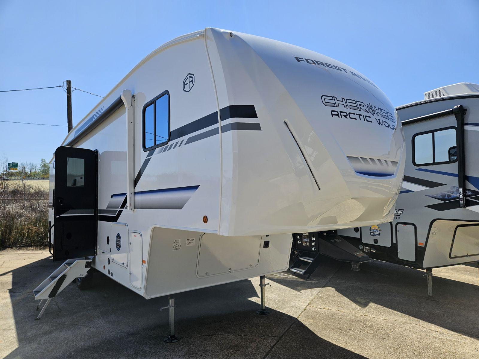 2026 Forest River Cherokee Arctic Wolf 285OPT