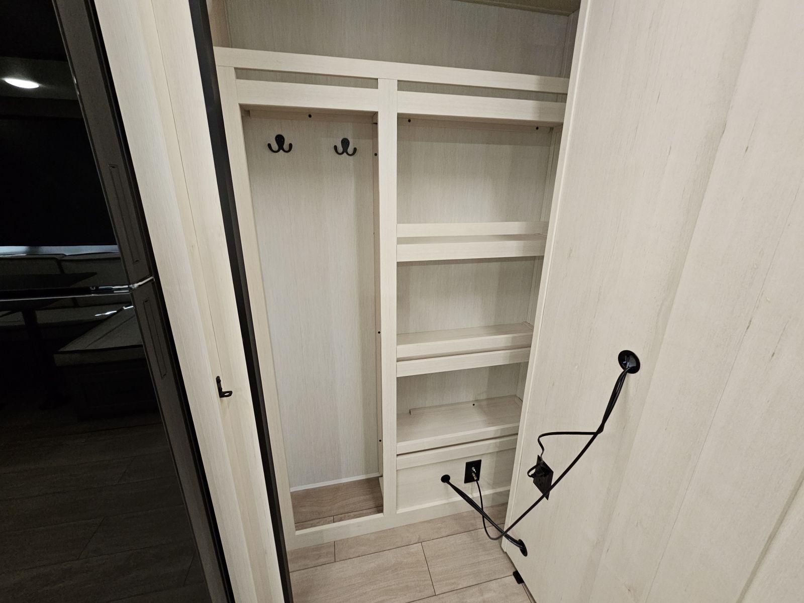 2026 Forest River 2026 Forest River Cherokee Arctic Wolf - thumbnail 13