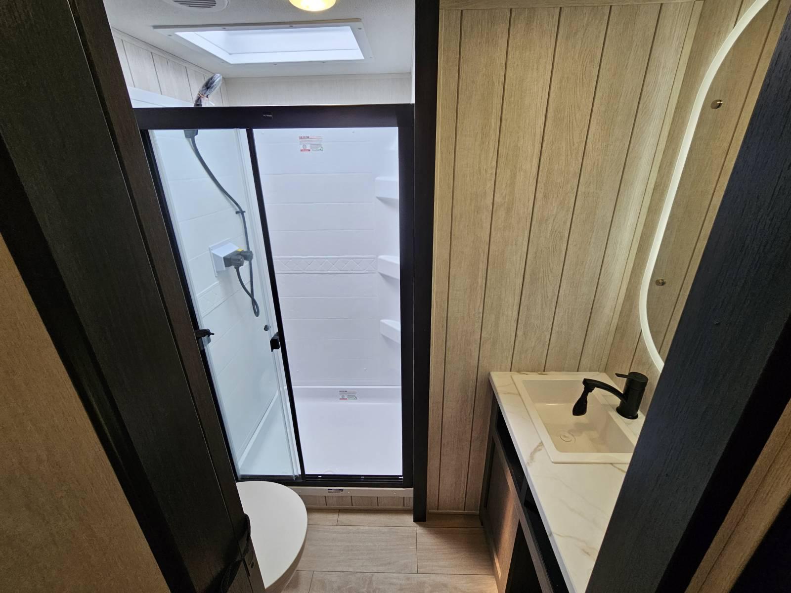 2026 Forest River 2026 Forest River Cherokee Arctic Wolf - thumbnail 21