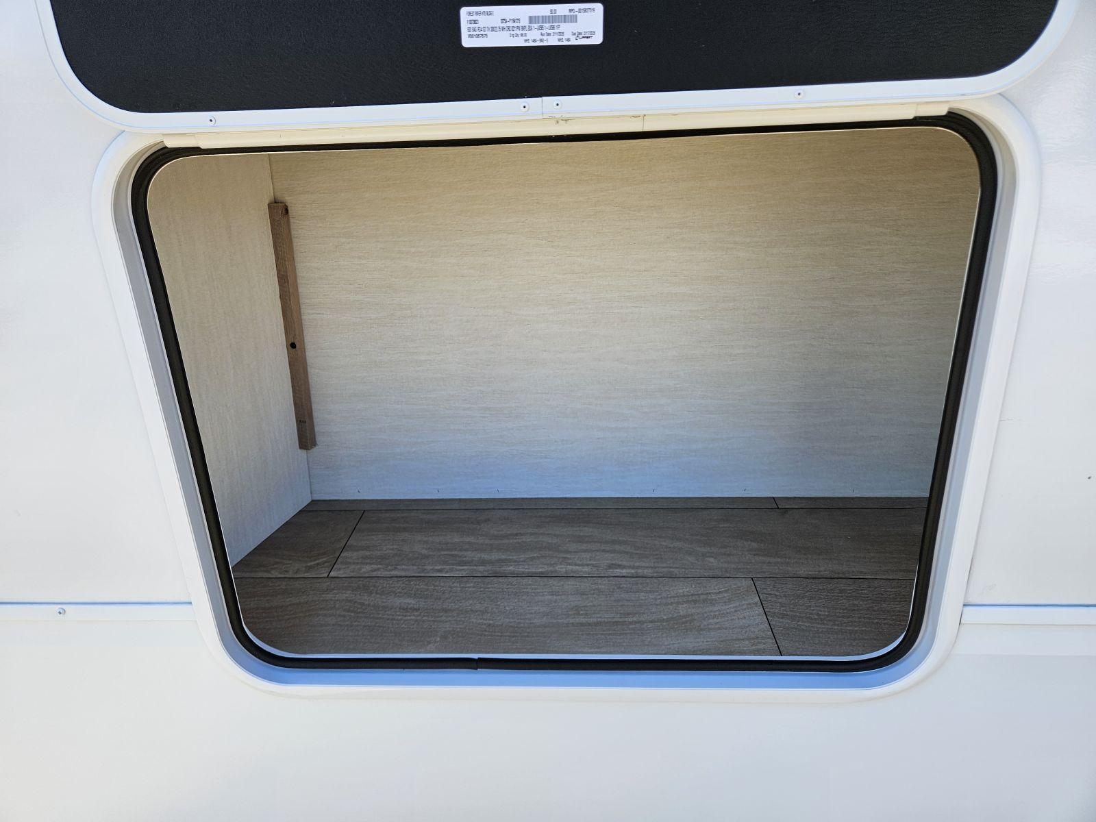 2026 Forest River 2026 Forest River Cherokee Arctic Wolf - thumbnail 32