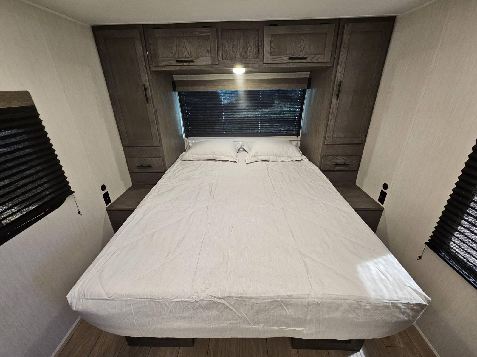 2026 Forest River 2026 Forest River Cherokee Alpha Wolf - thumbnail 13