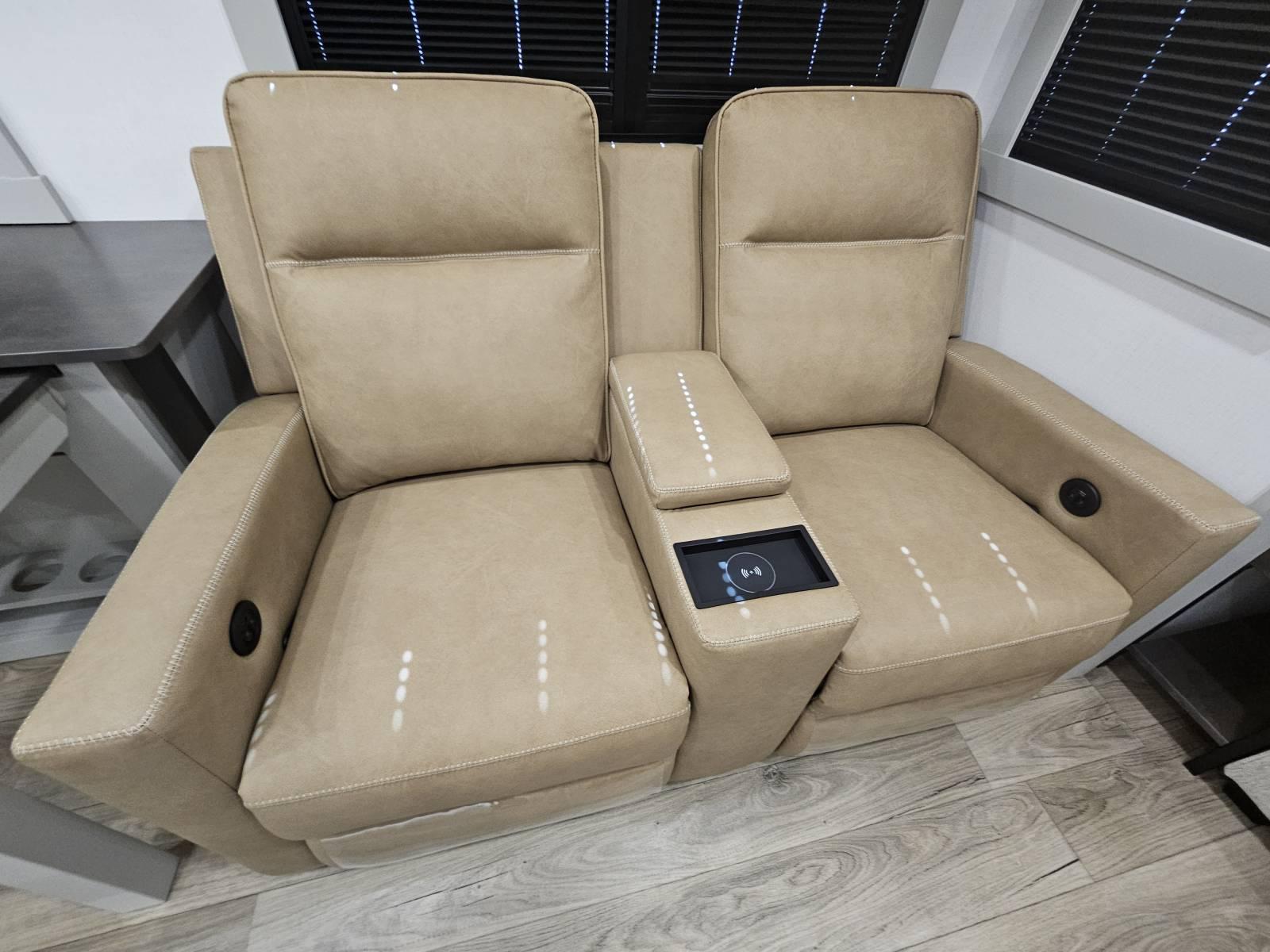 2026 Brinkley 2026 Brinkley Model Z - thumbnail 7