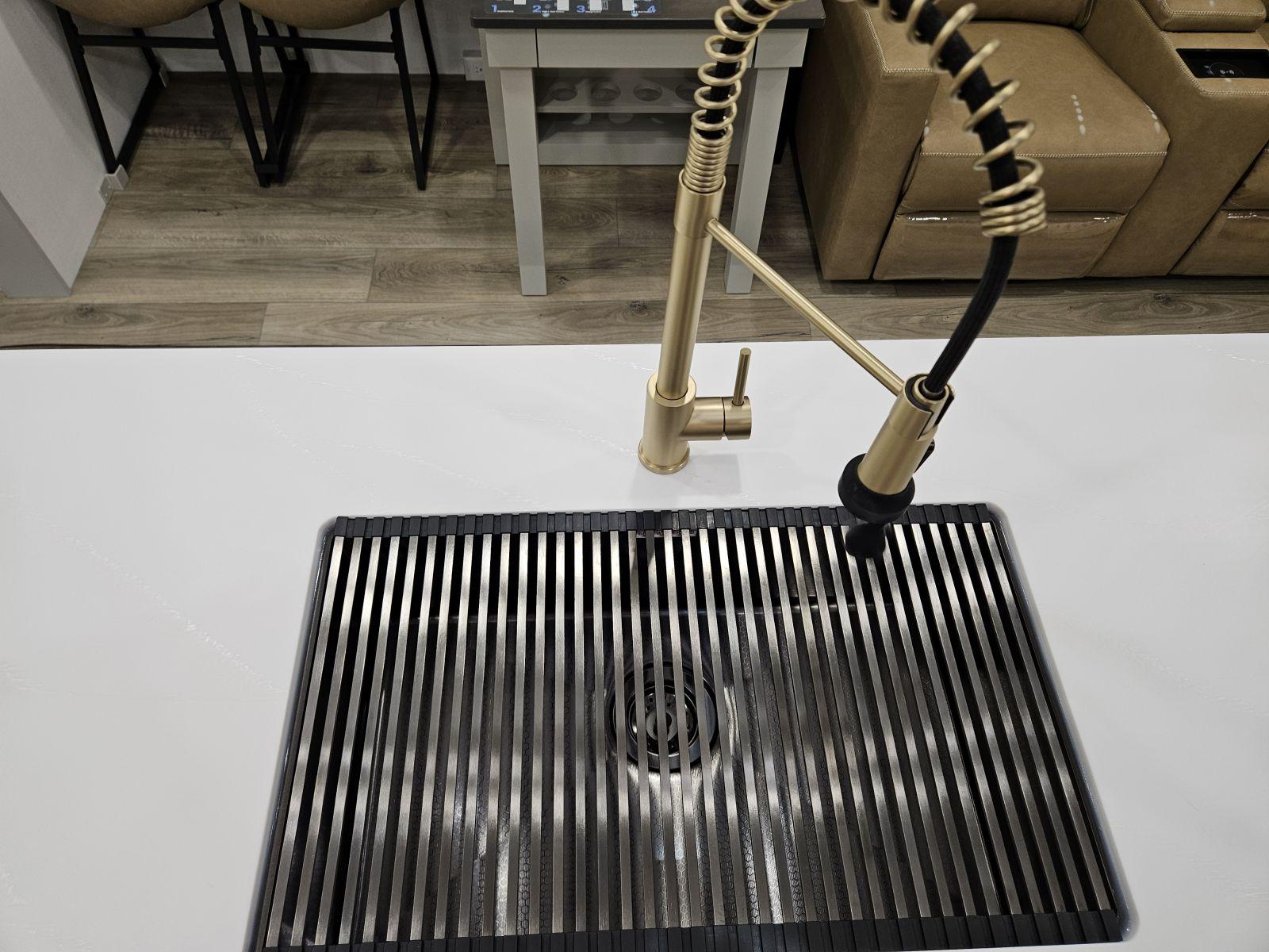 2026 Brinkley 2026 Brinkley Model Z - thumbnail 11