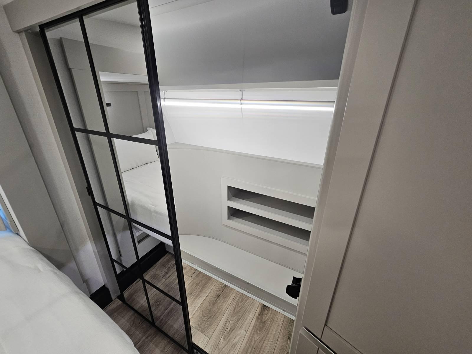 2026 Brinkley 2026 Brinkley Model Z - thumbnail 17