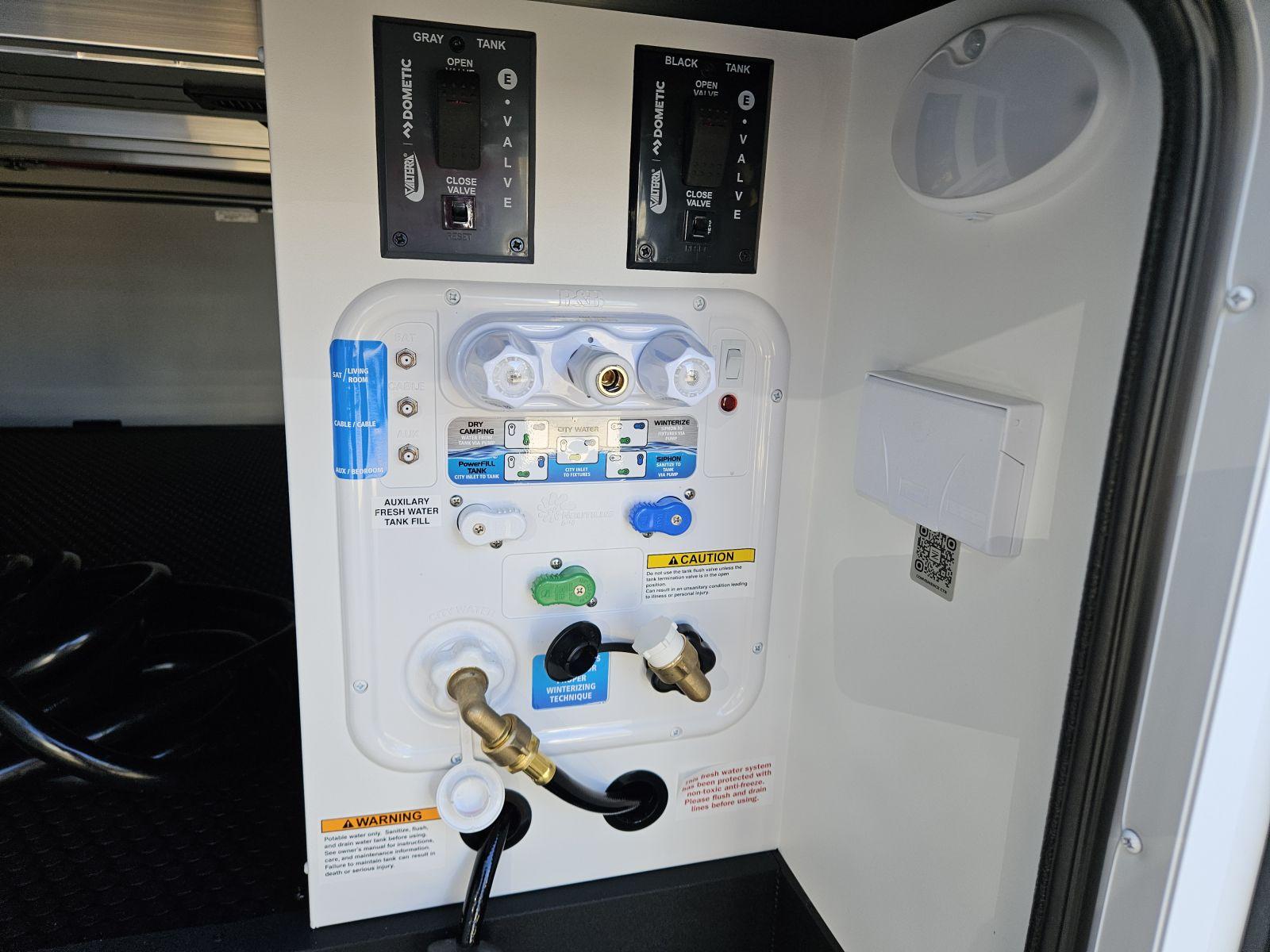 2026 Brinkley 2026 Brinkley Model Z - thumbnail 25