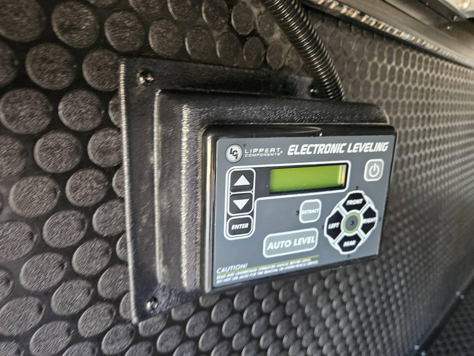 2026 Brinkley 2026 Brinkley Model Z - thumbnail 26