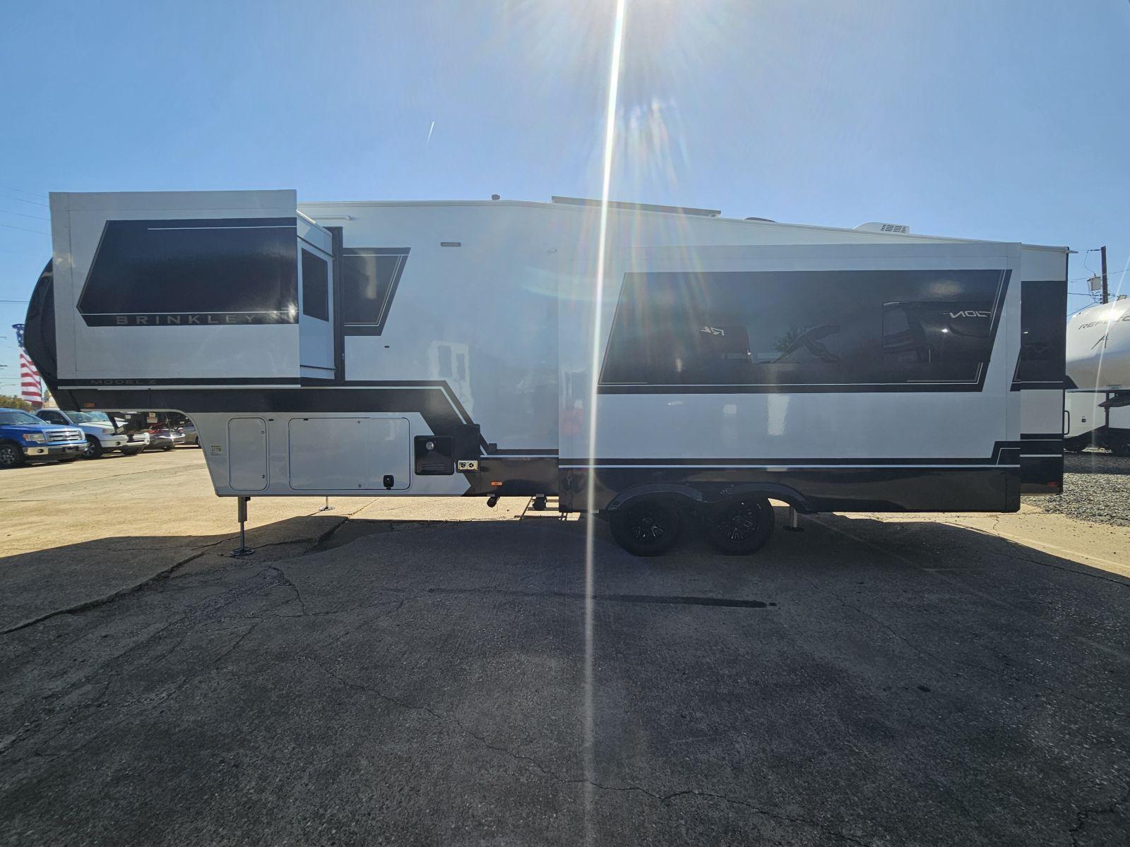 2026 Brinkley 2026 Brinkley Model Z - thumbnail 31