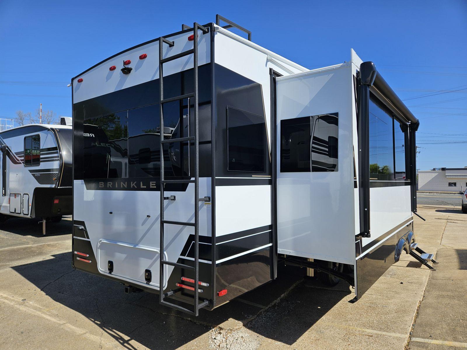 2026 Brinkley 2026 Brinkley Model Z - thumbnail 33