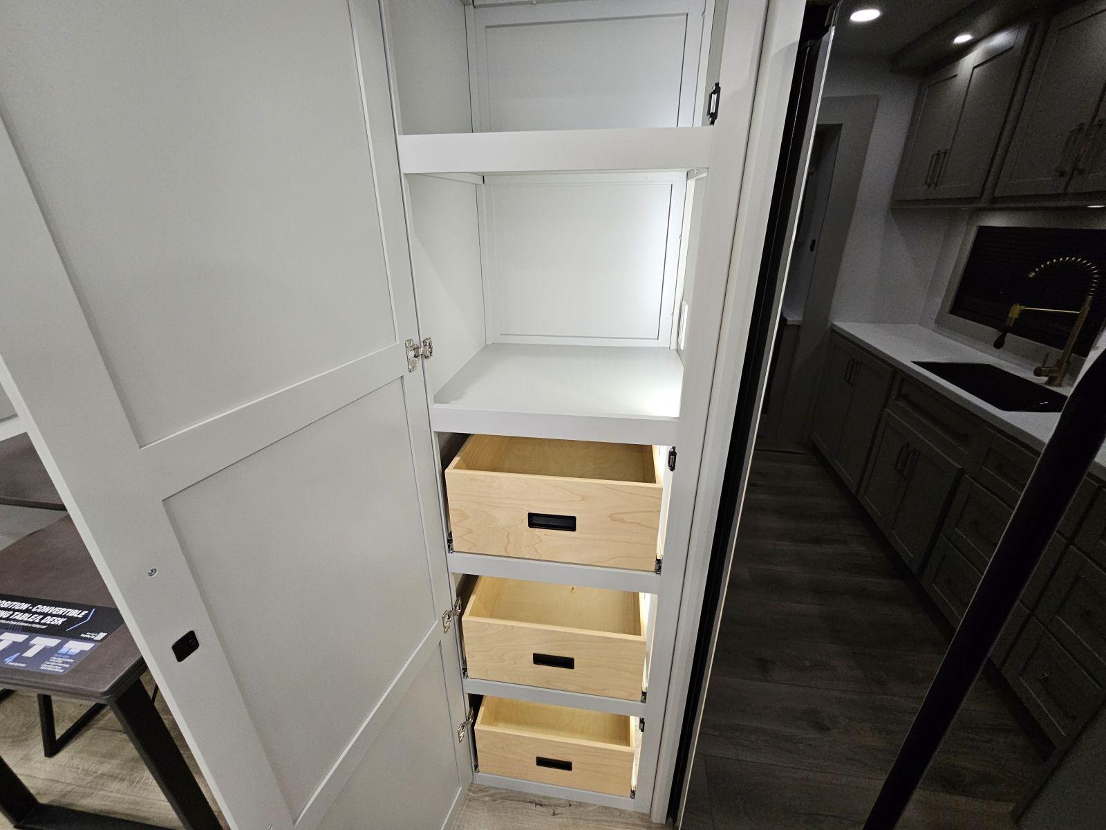 2026 Brinkley 2026 Brinkley Model Z - thumbnail 12