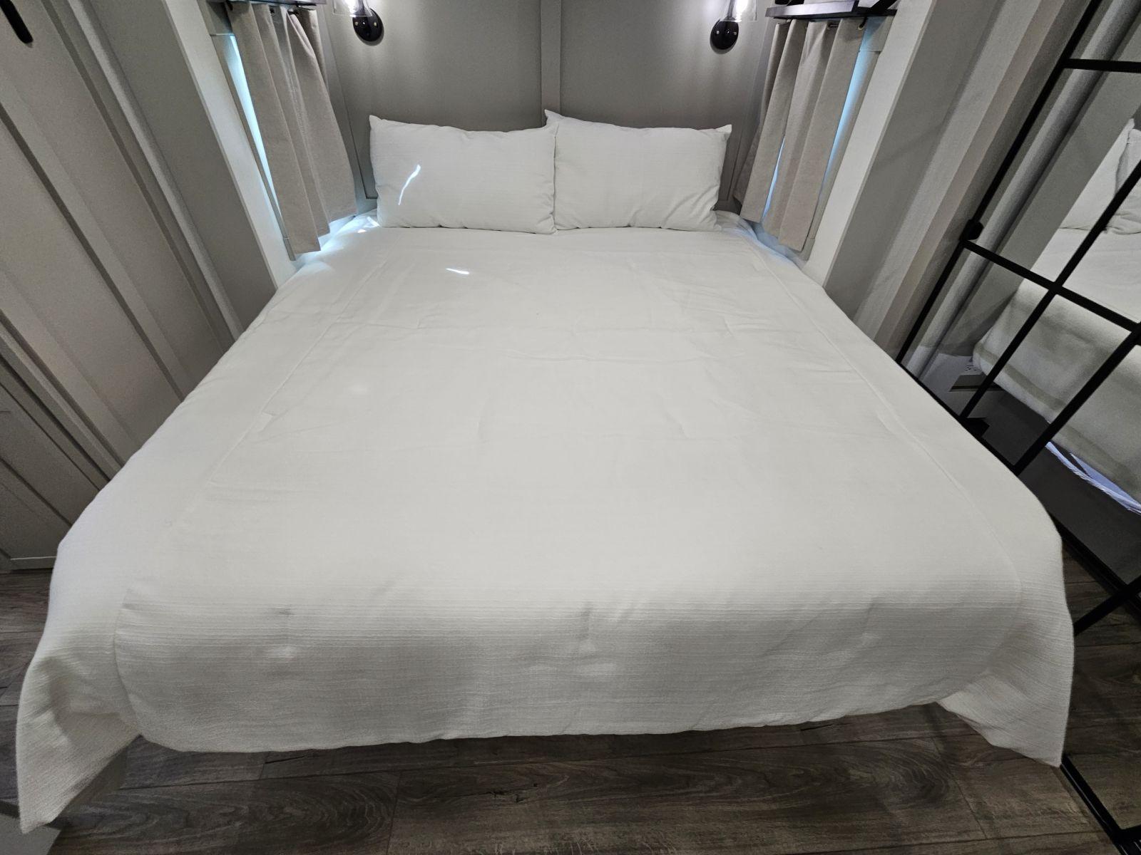 2026 Brinkley 2026 Brinkley Model Z - thumbnail 17