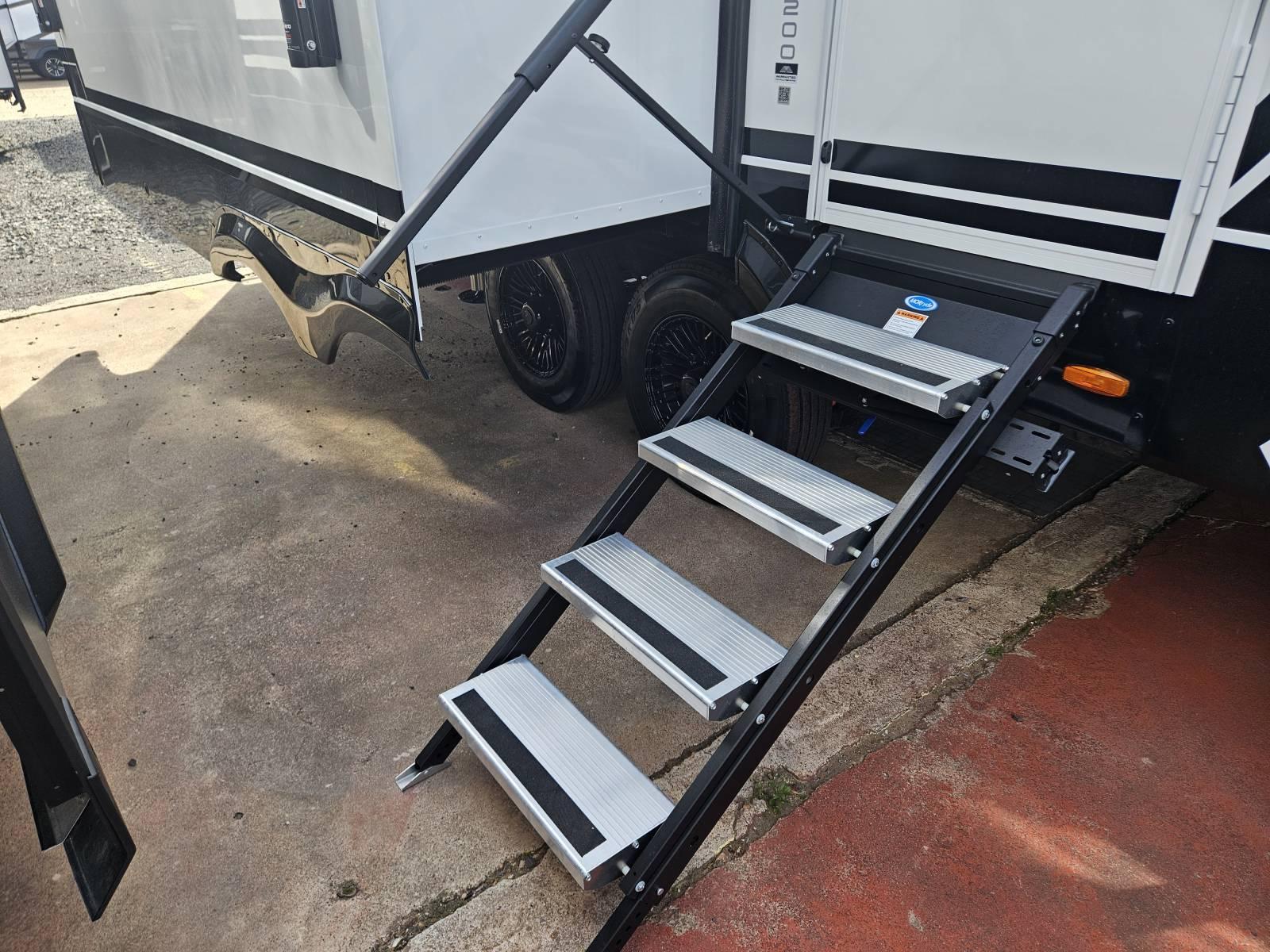 2026 Brinkley 2026 Brinkley Model Z - thumbnail 28